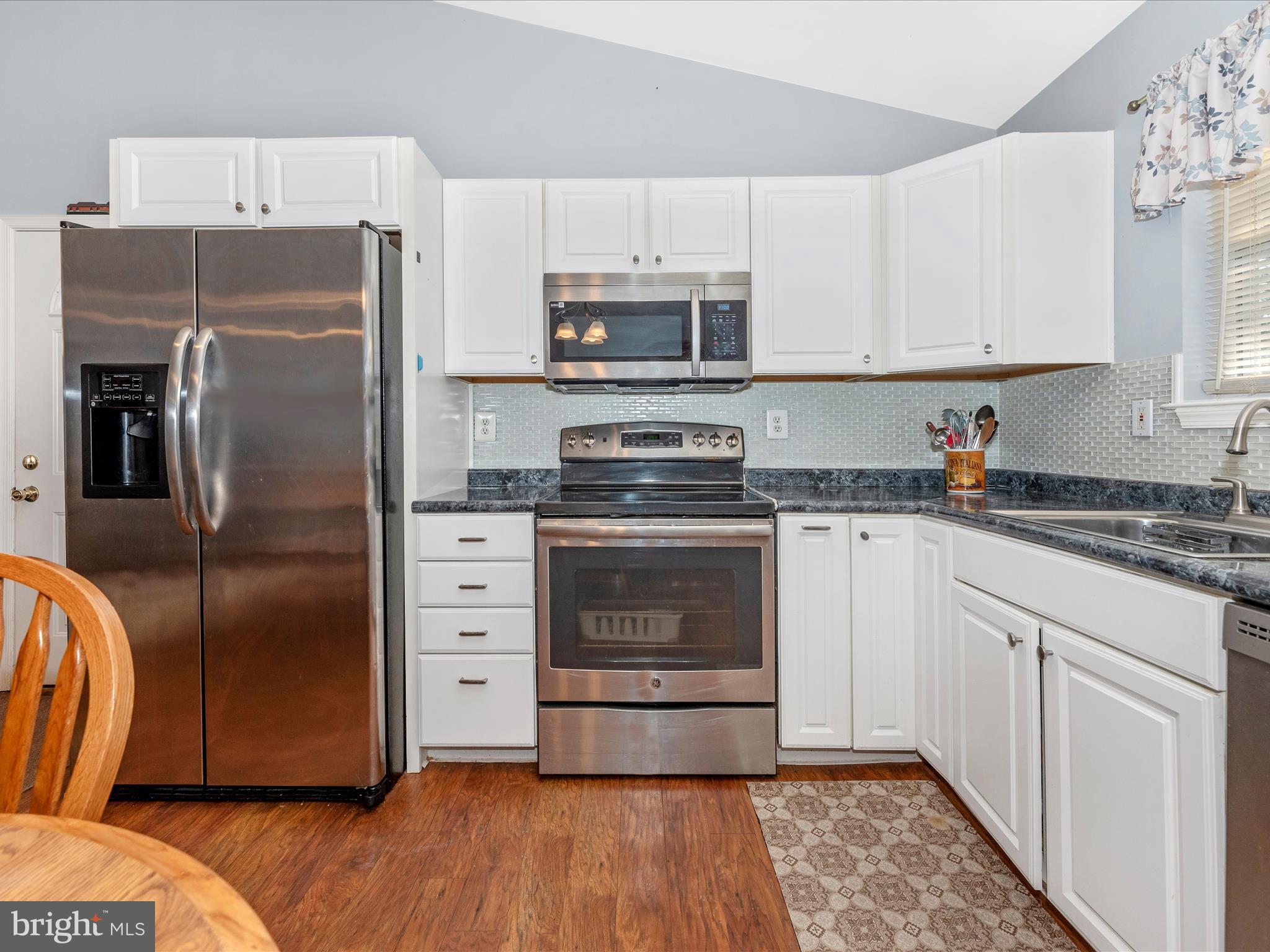 WINIFRED MANOR - Residential