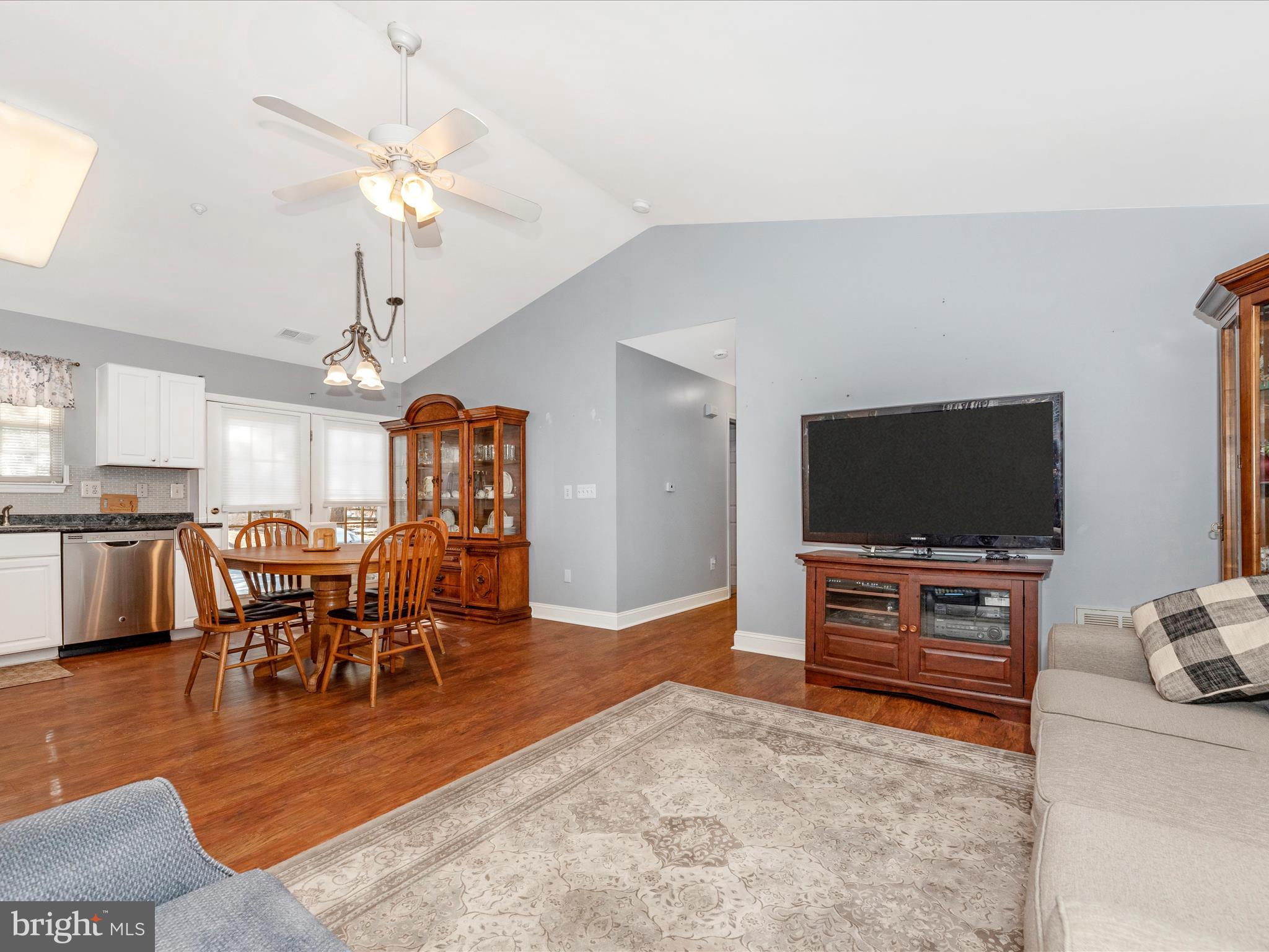 WINIFRED MANOR - Residential