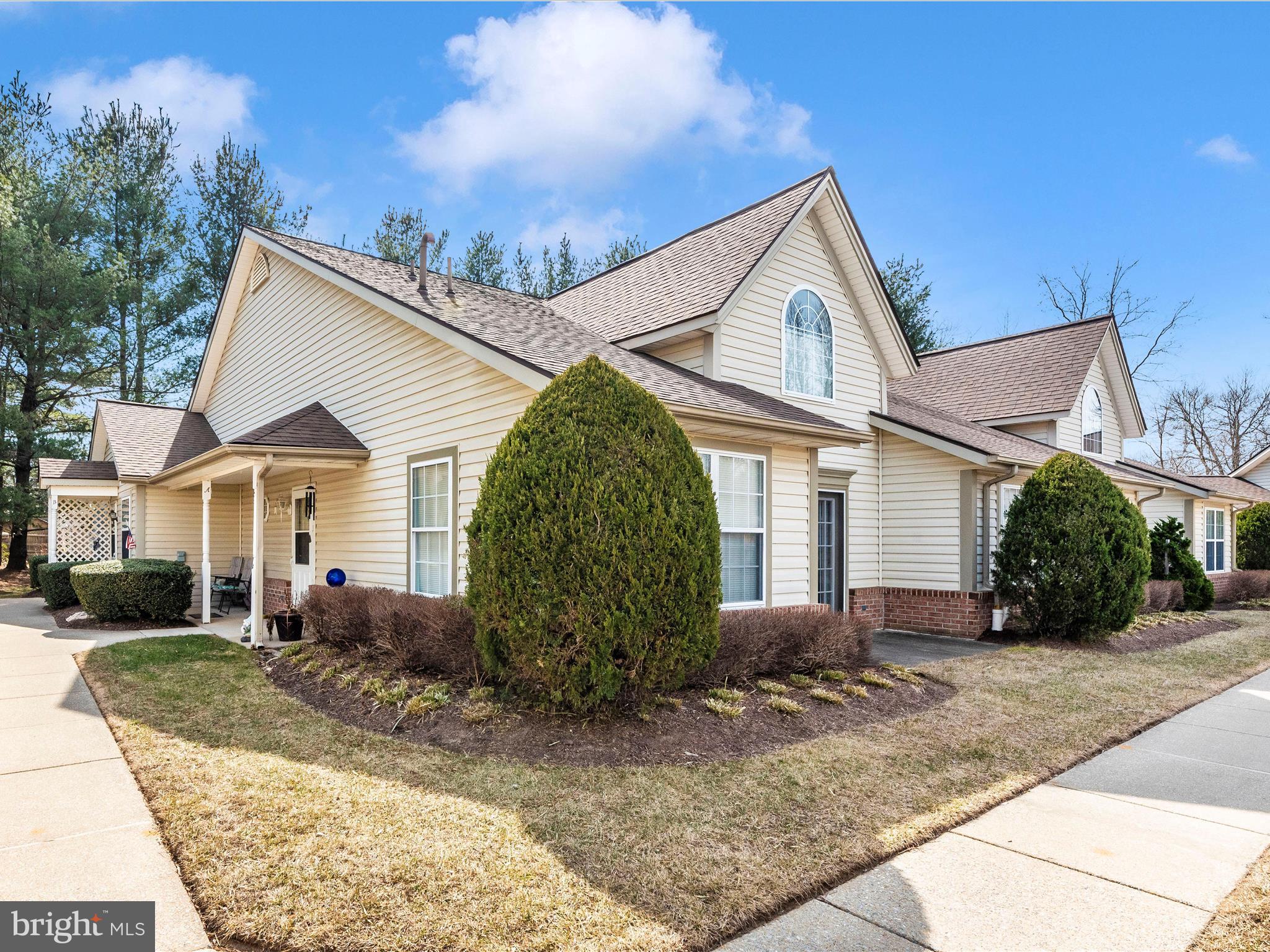 WINIFRED MANOR - Residential