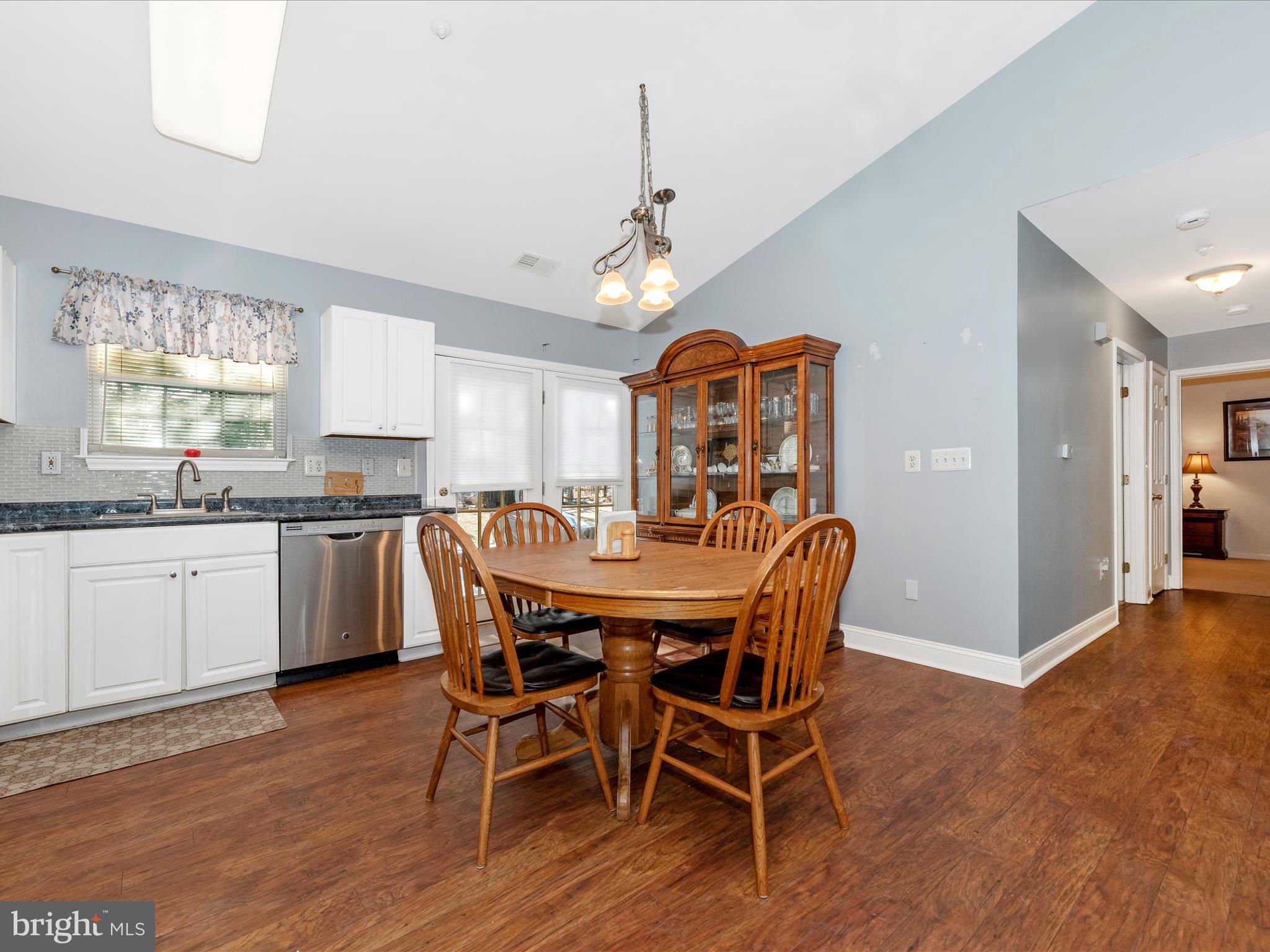 WINIFRED MANOR - Residential