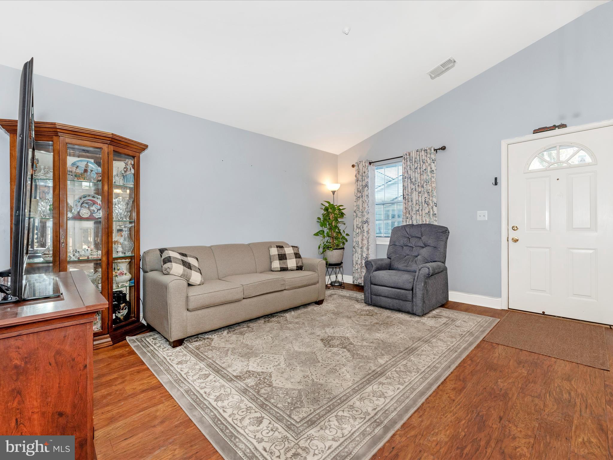 WINIFRED MANOR - Residential