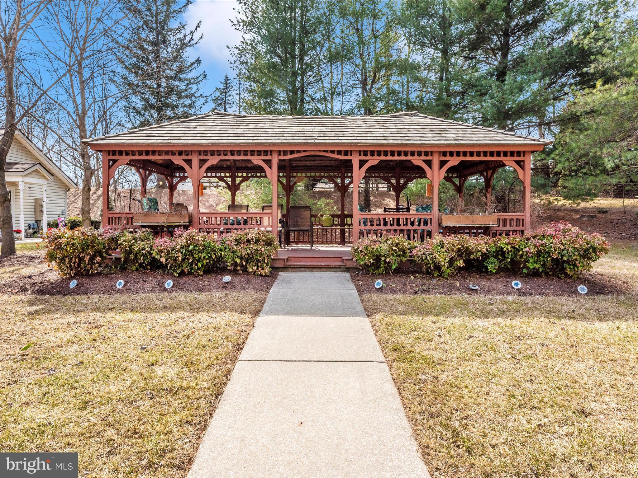 WINIFRED MANOR - Residential