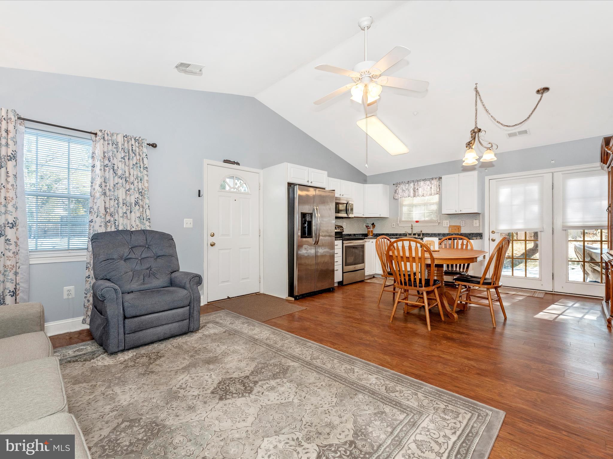 WINIFRED MANOR - Residential