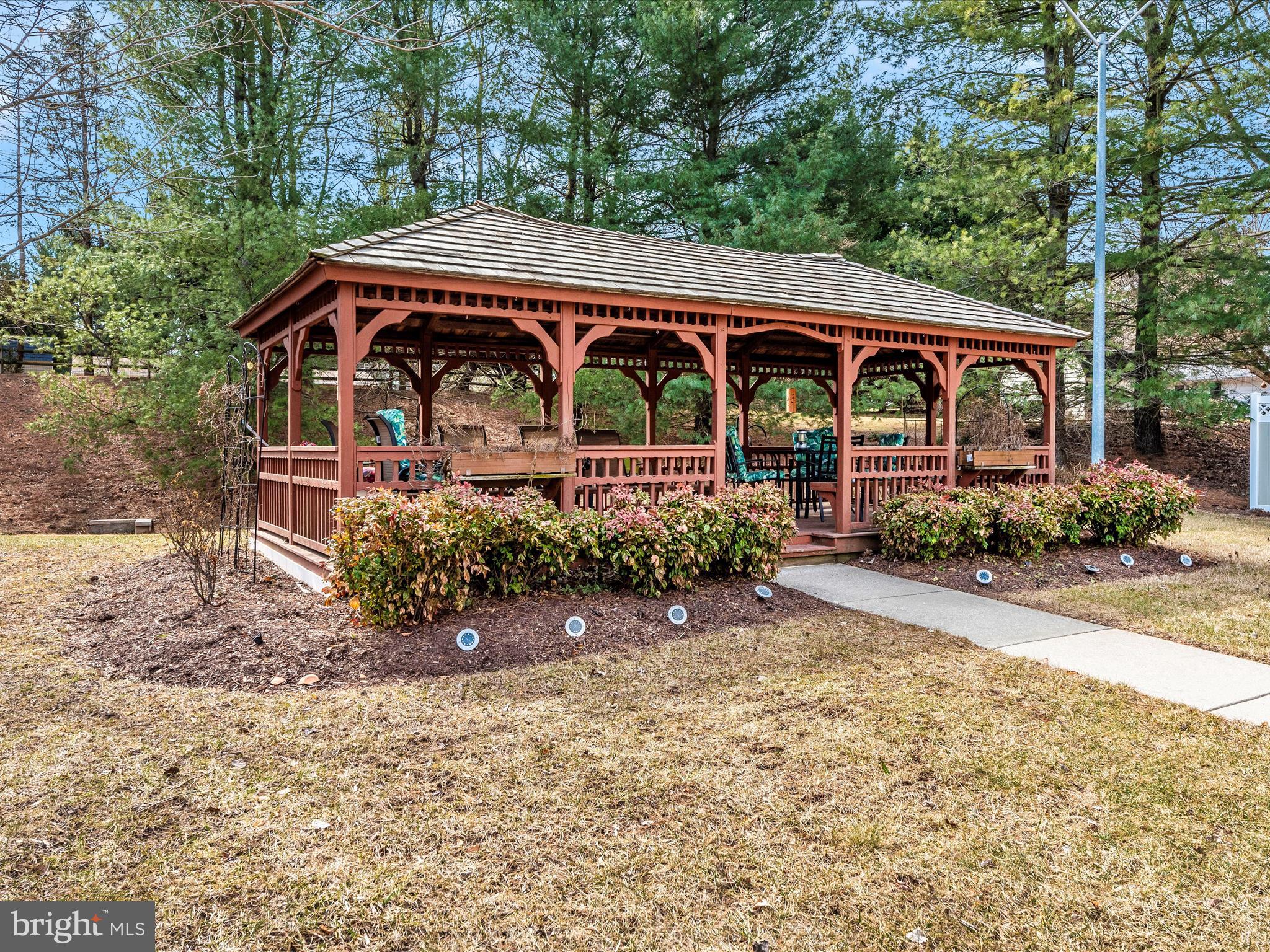 WINIFRED MANOR - Residential