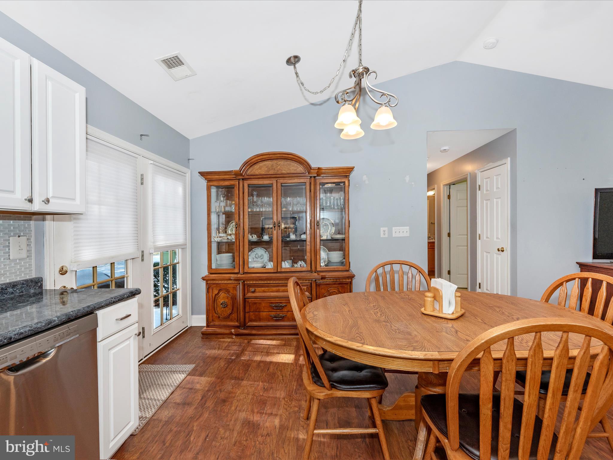 WINIFRED MANOR - Residential