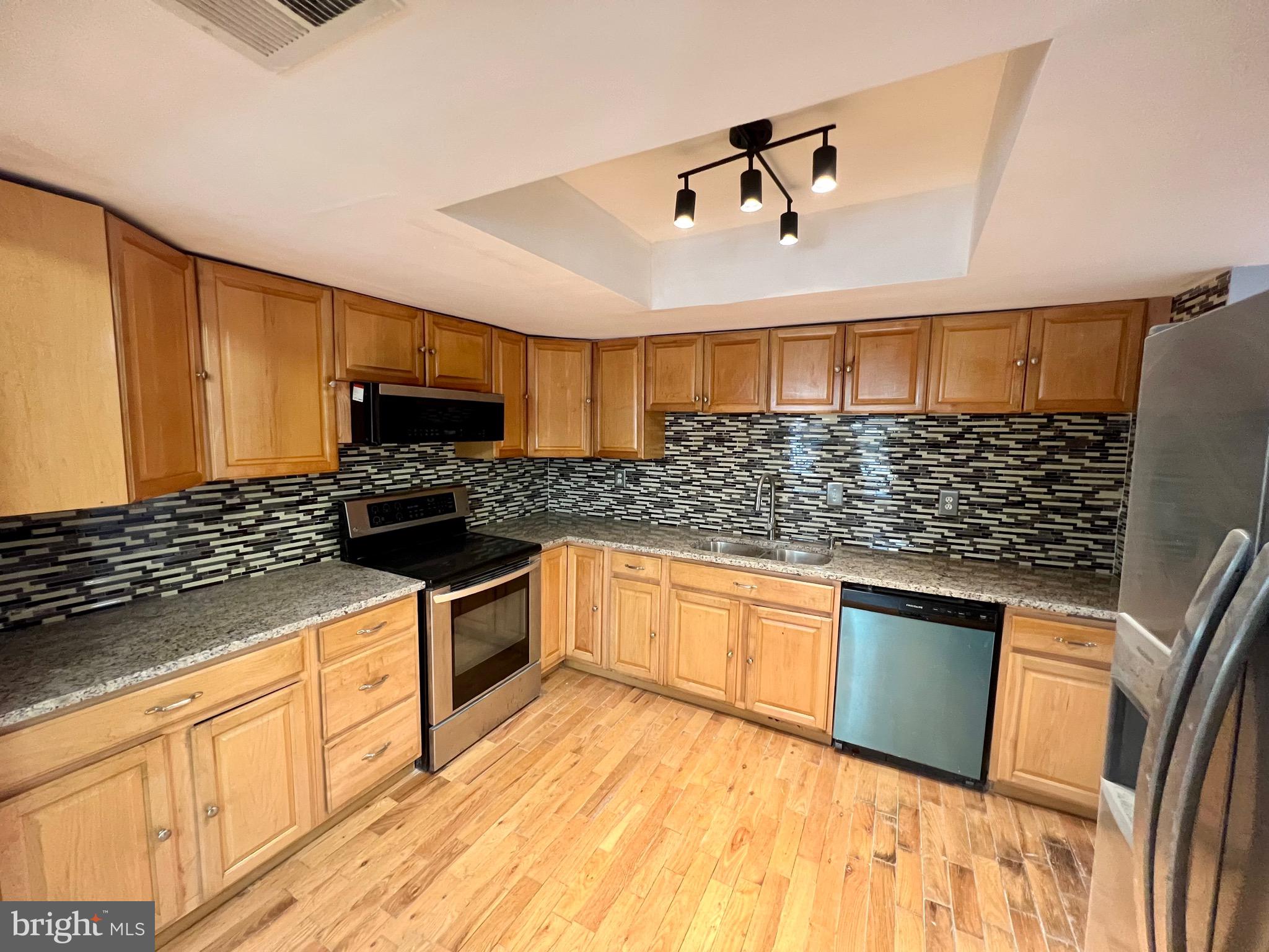 BELAIR TOWN - Residential Lease