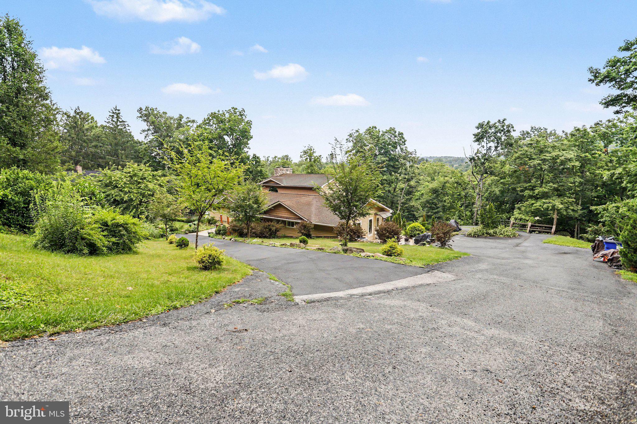26 LAKESIDE TRAIL
