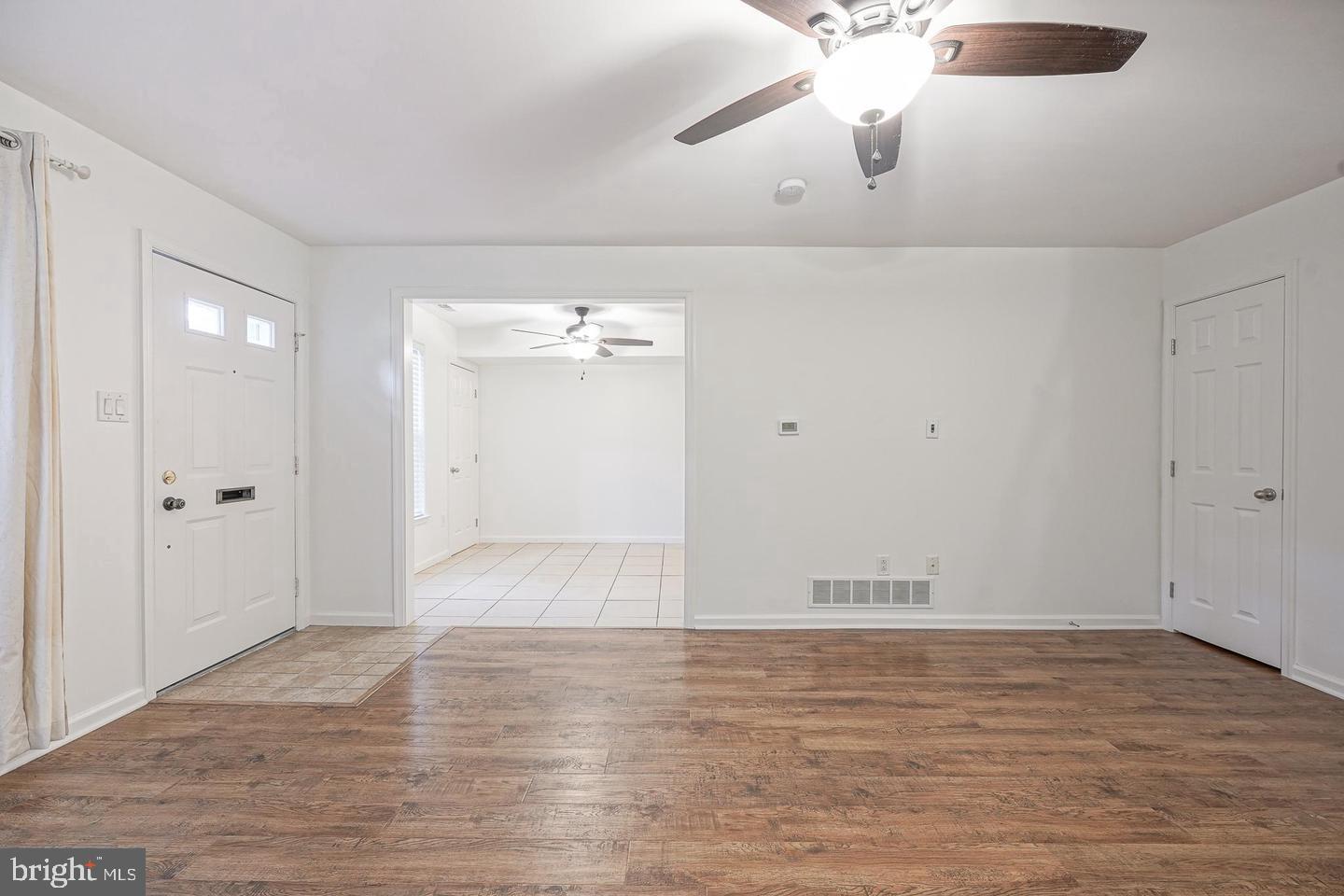 1051 HARBOUR DRIVE