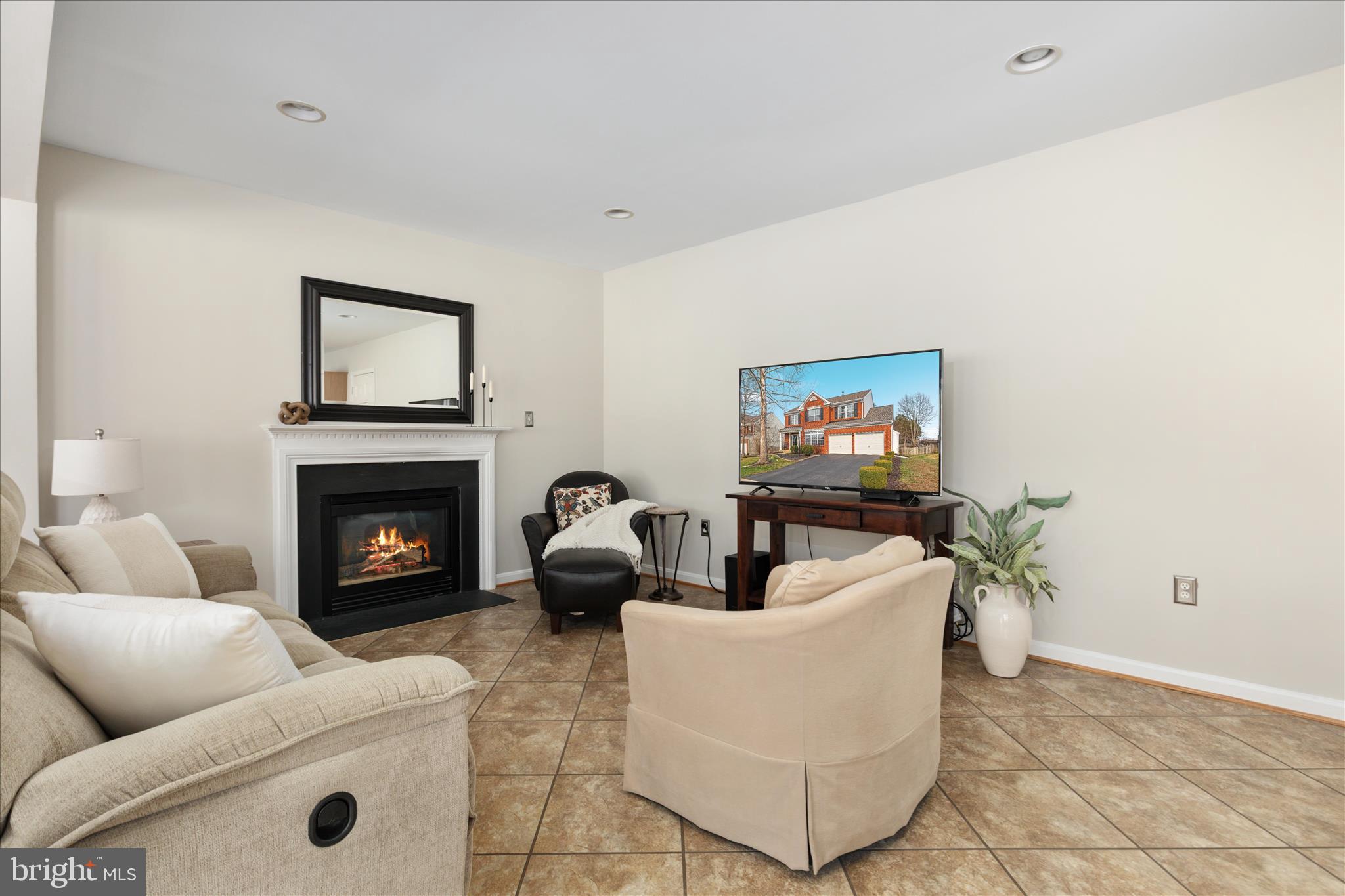 BRIDLEWOOD MANOR - Residential