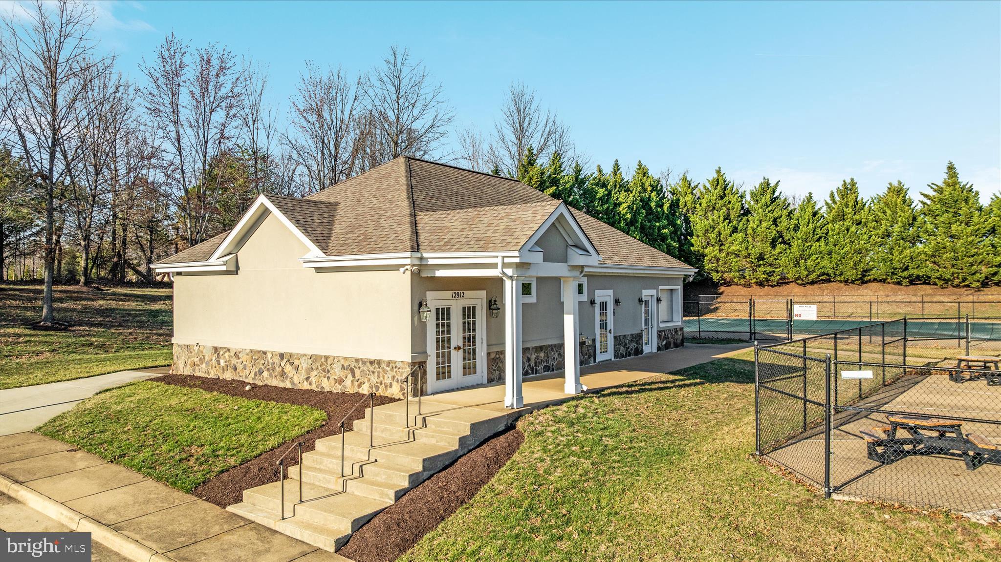 BRIDLEWOOD MANOR - Residential