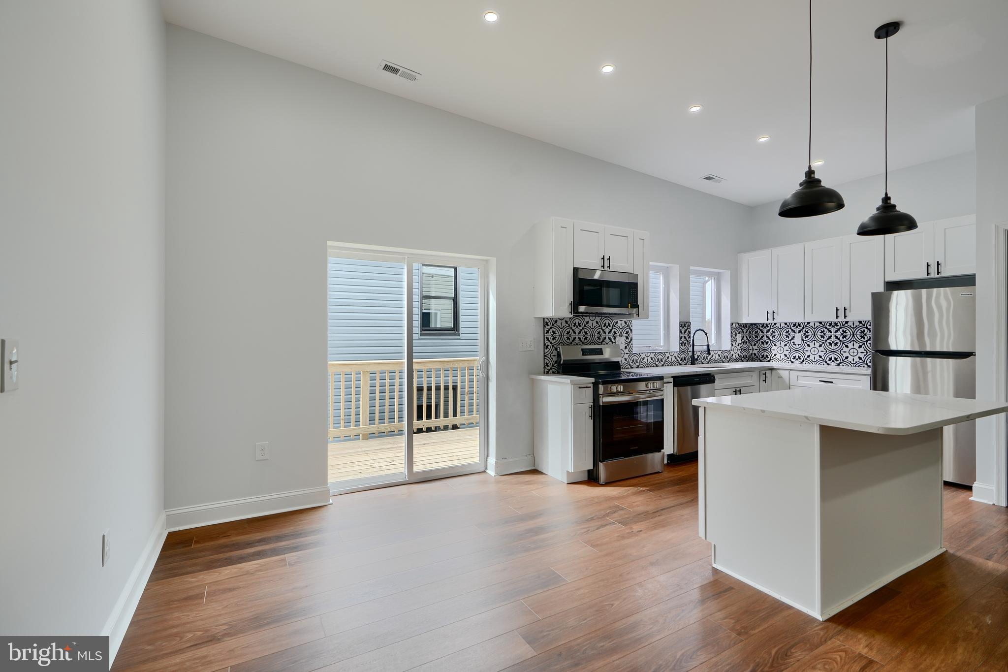 HAMPDEN HISTORIC DISTRICT - Residential Lease