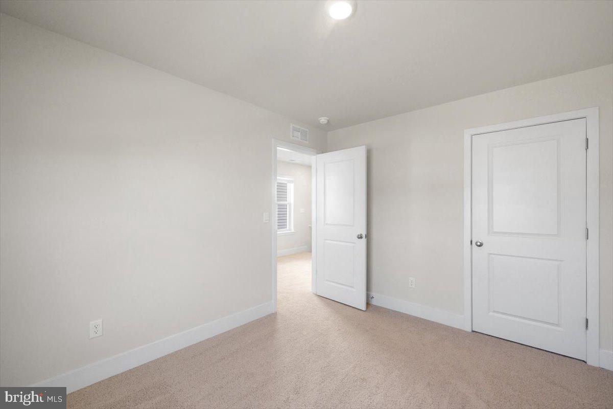 RETREAT AT WINDING CREEK - Residential Lease