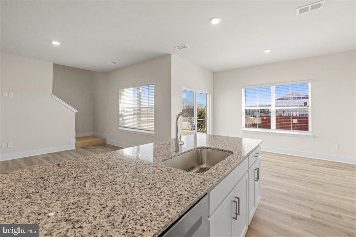 RETREAT AT WINDING CREEK - Residential Lease