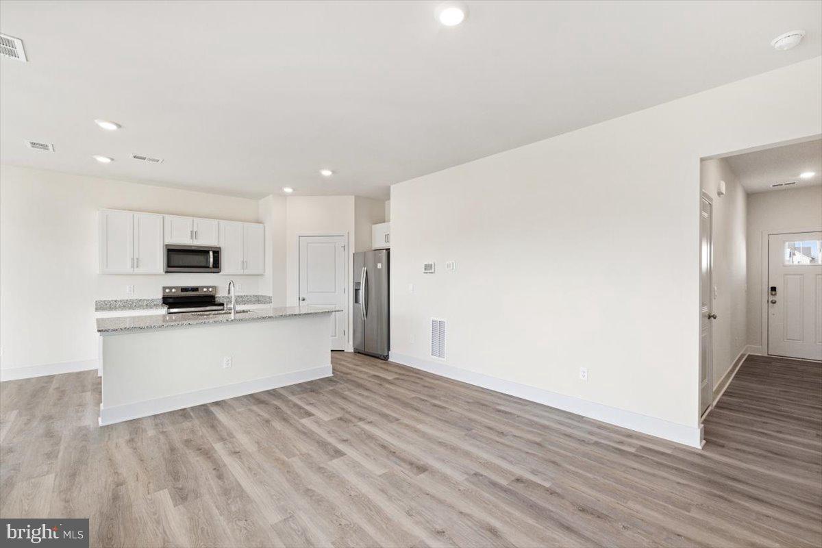 RETREAT AT WINDING CREEK - Residential Lease