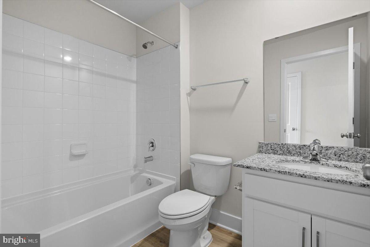 RETREAT AT WINDING CREEK - Residential Lease