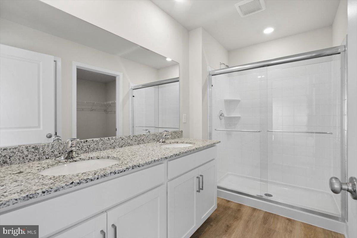 RETREAT AT WINDING CREEK - Residential Lease