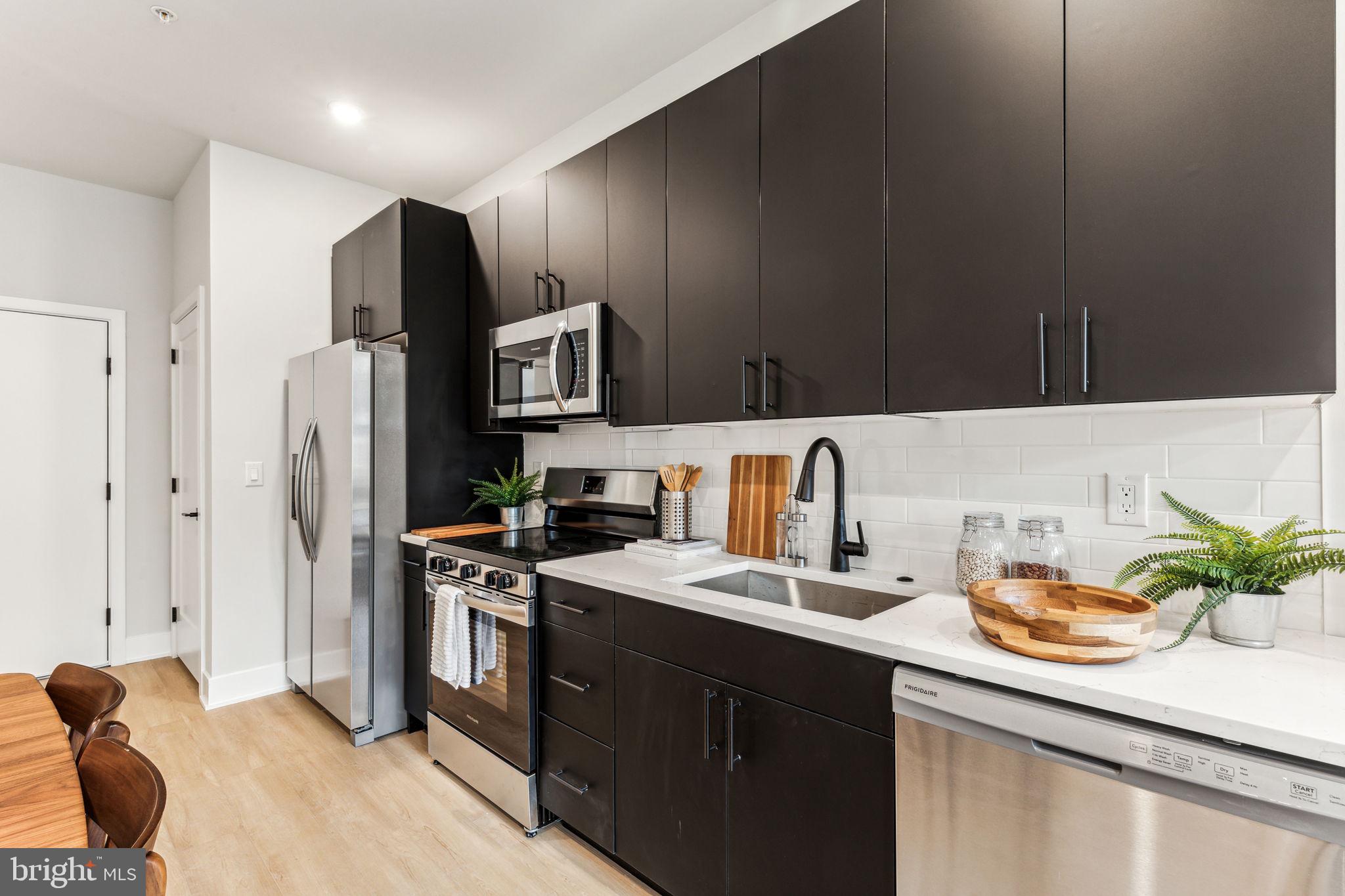 ROXBOROUGH - Residential Lease