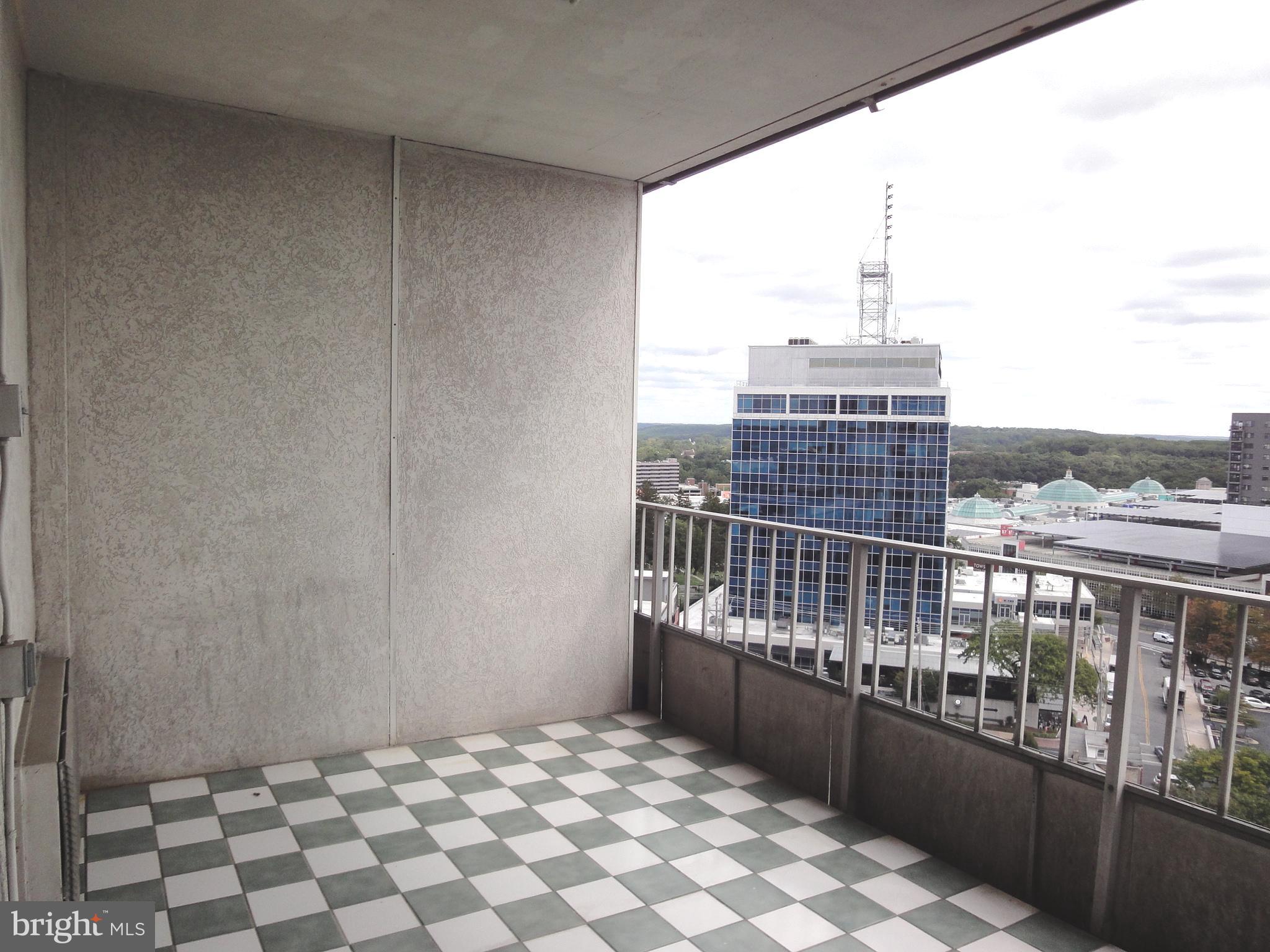 PENTHOUSE CONDOMINIUMS - Residential Lease