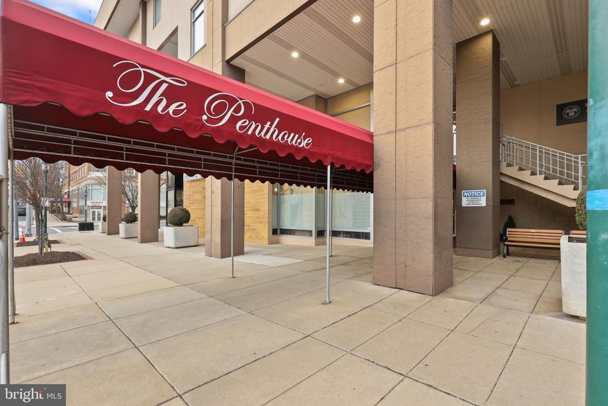 One-bedroom condo for rent with northern, eastern and southern views.   Access the private (11x9) balcony from the living room and bedroom.   Be a part of The Penthouse condominium community conveniently located in downtown Towson.   Minutes from shops, restaurants, movies, hospitals, colleges, 695, 83 and 95.