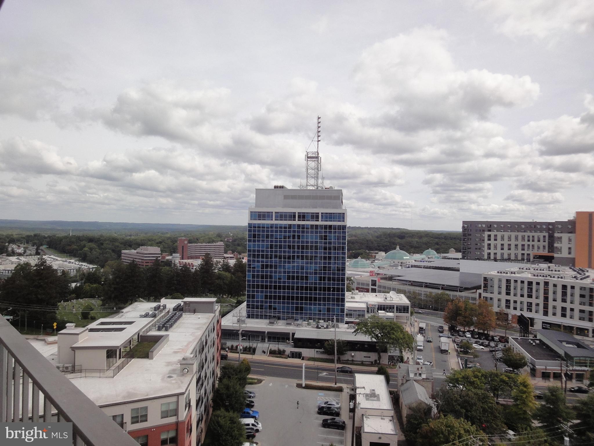 PENTHOUSE CONDOMINIUMS - Residential Lease