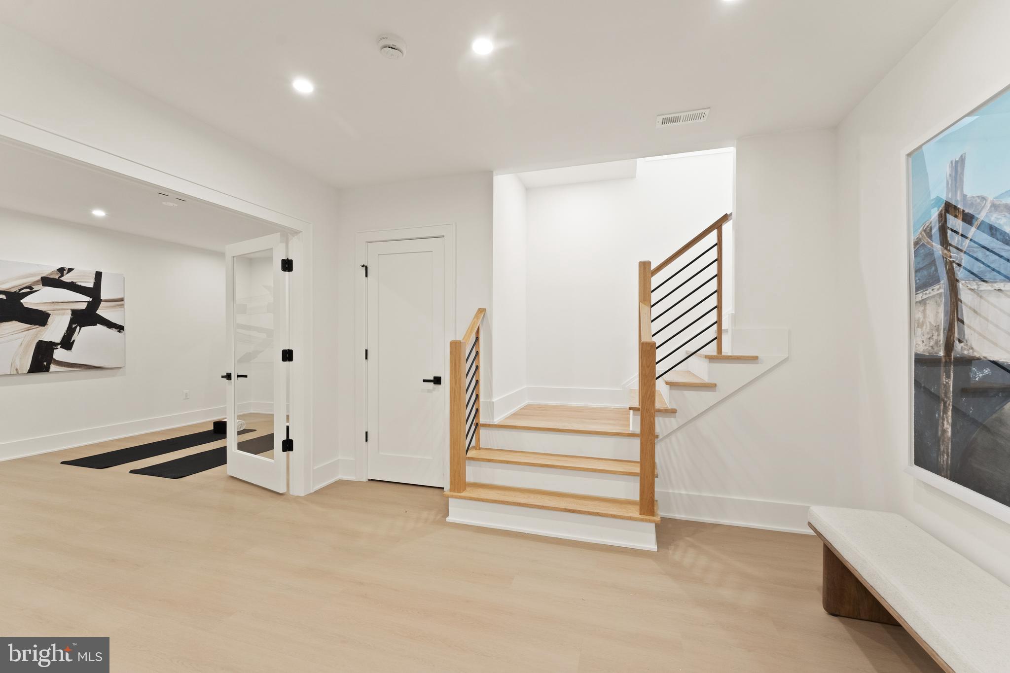 MC LEAN HAMLET - Residential