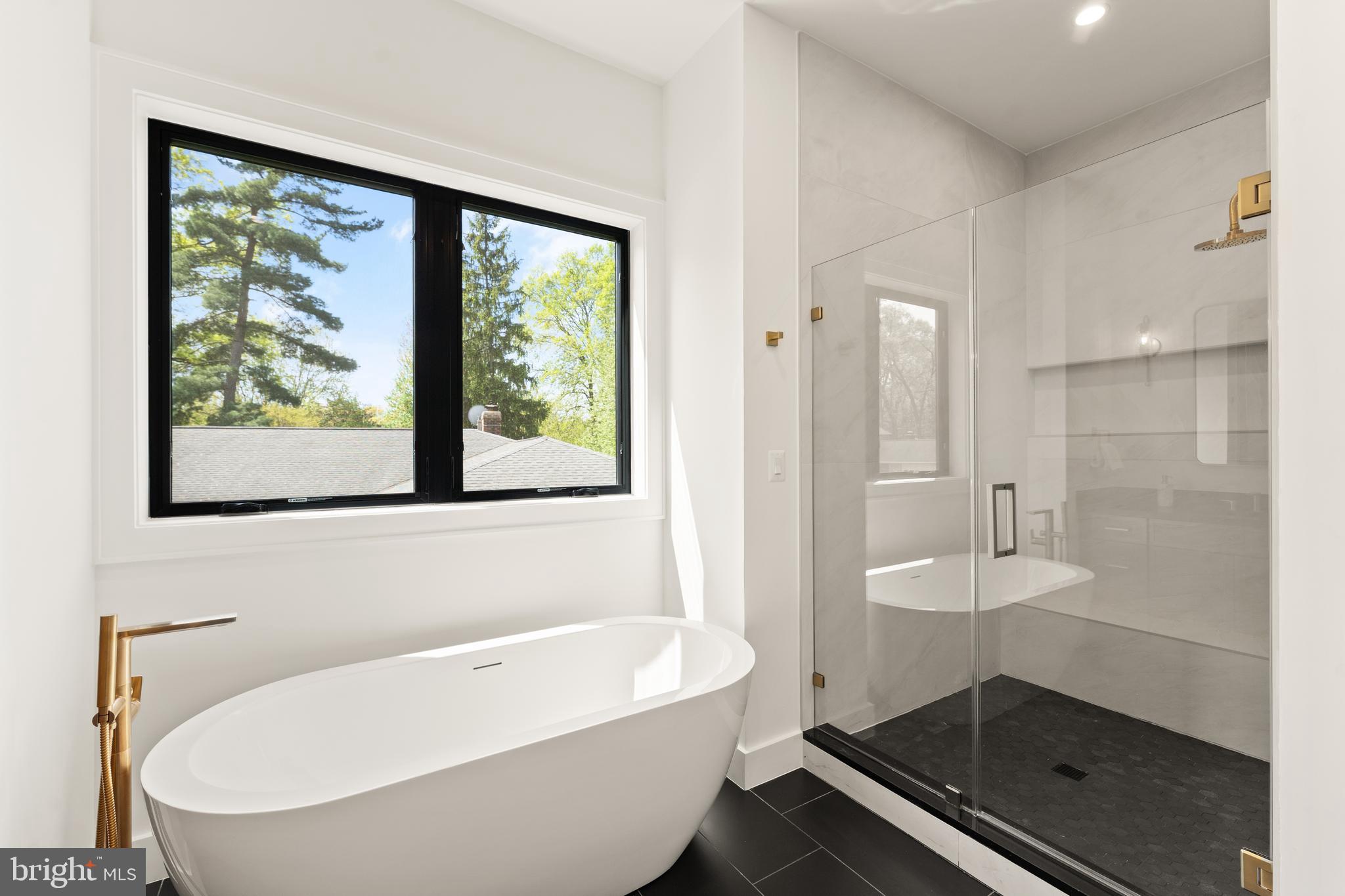 MC LEAN HAMLET - Residential