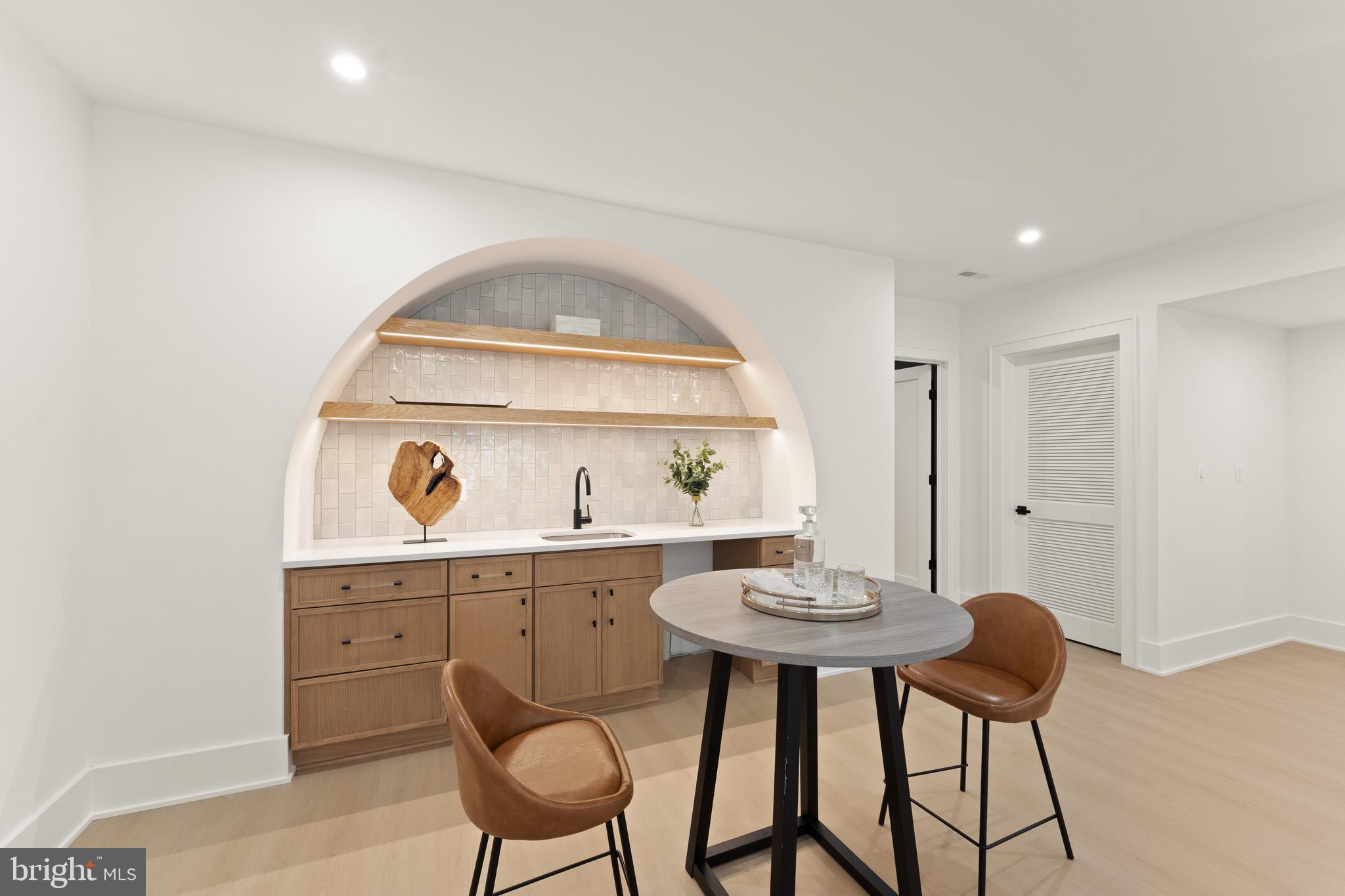 MC LEAN HAMLET - Residential