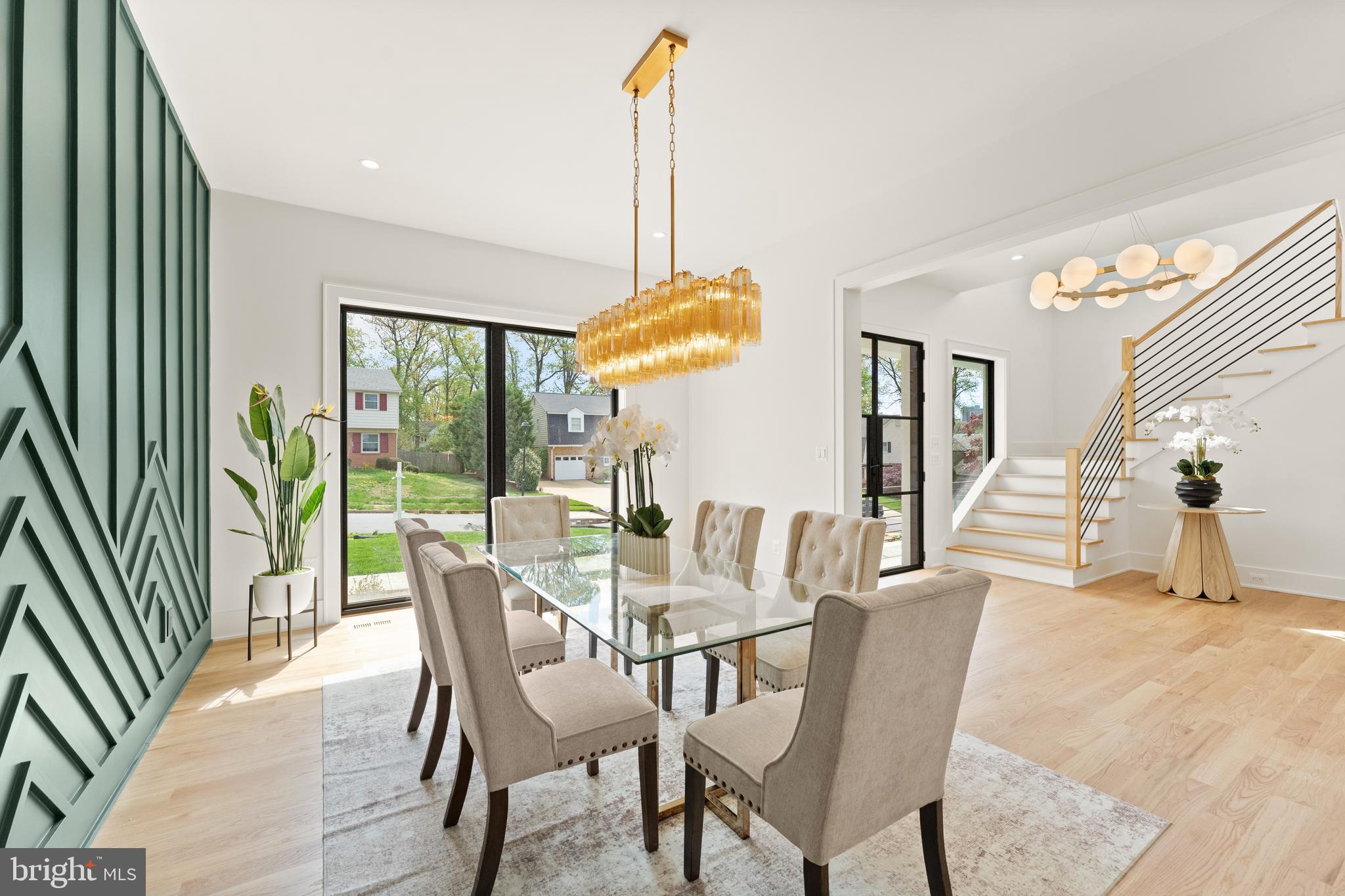 MC LEAN HAMLET - Residential