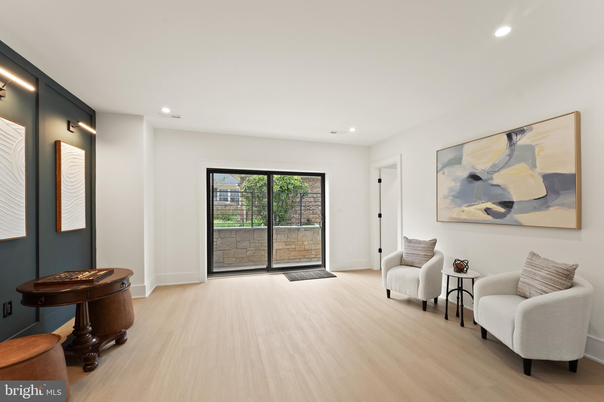 MC LEAN HAMLET - Residential