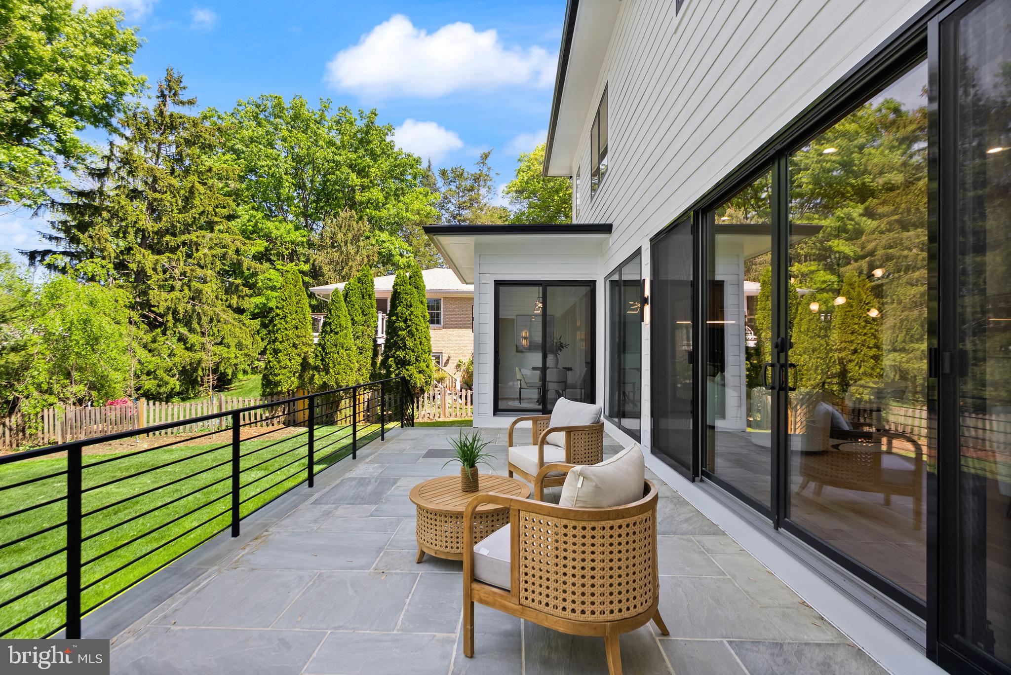 MC LEAN HAMLET - Residential