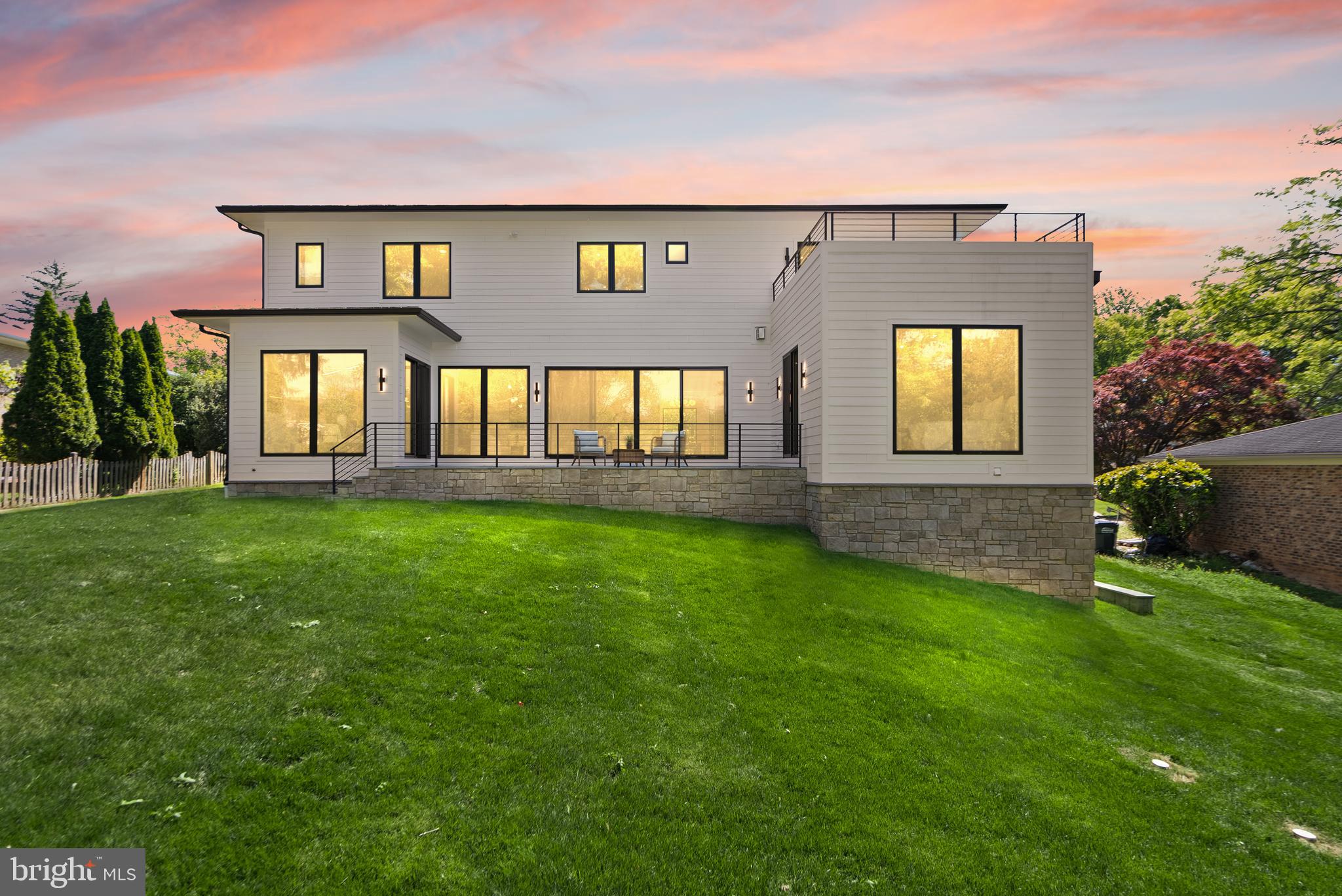 MC LEAN HAMLET - Residential