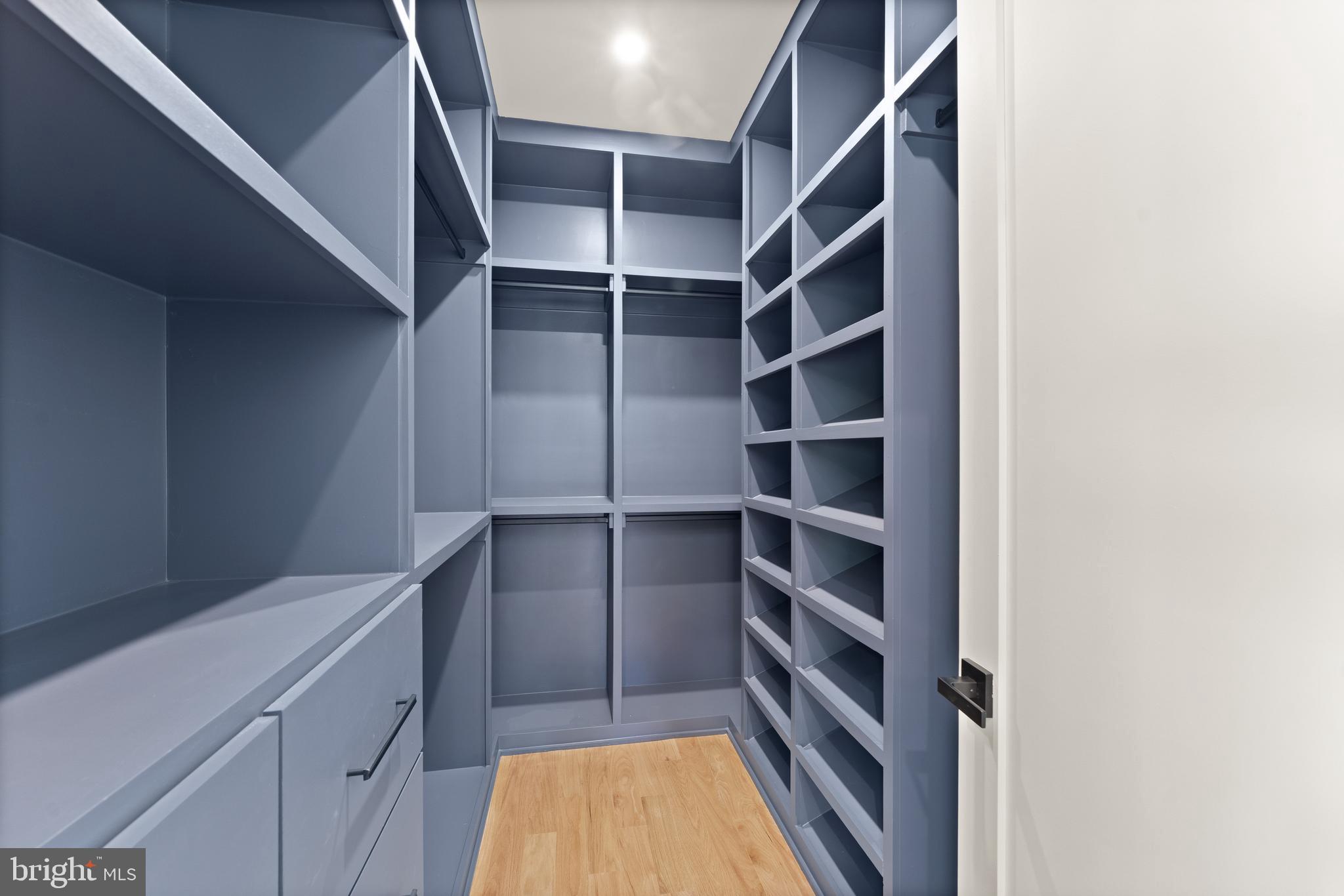 MC LEAN HAMLET - Residential