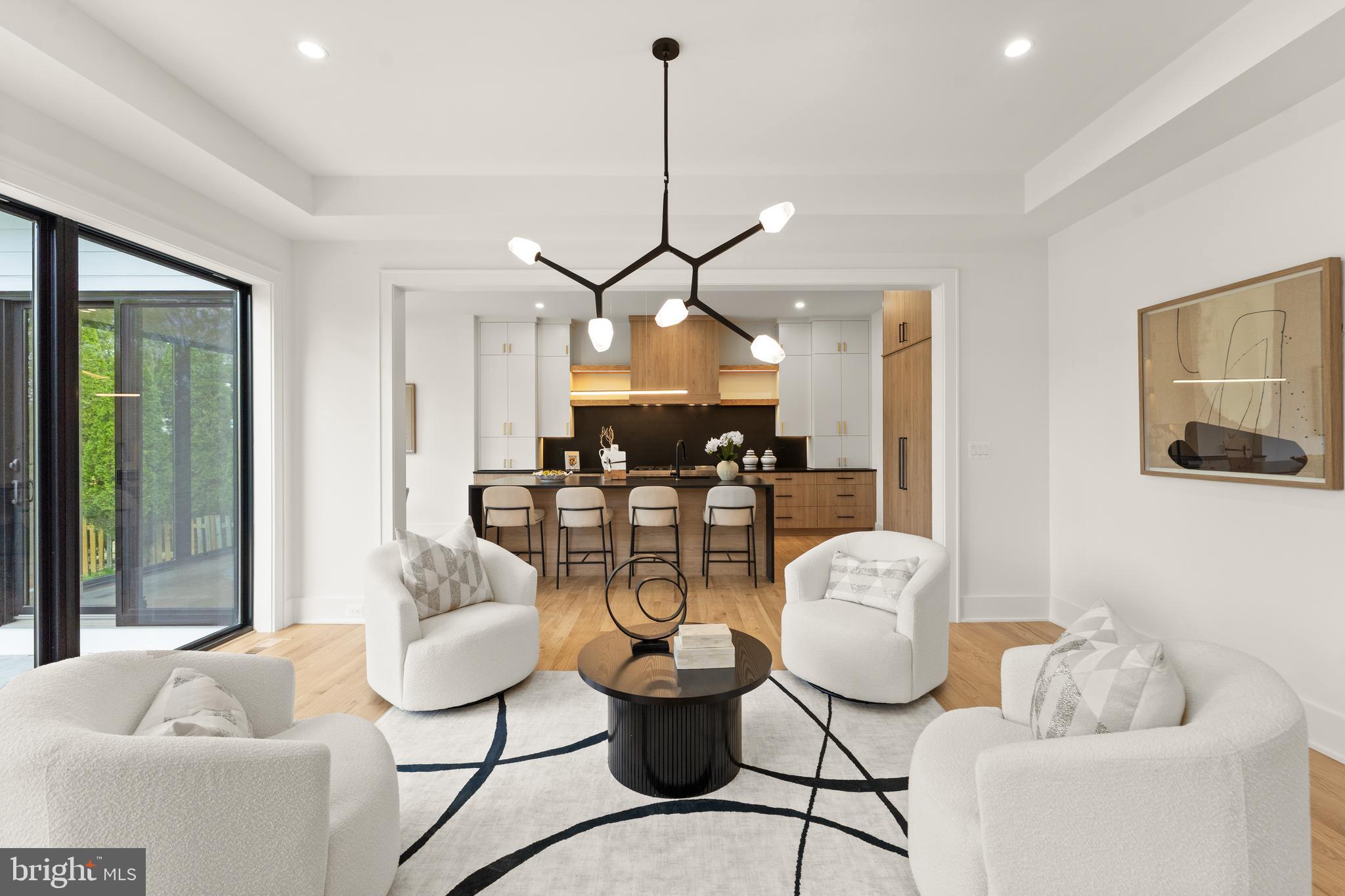 MC LEAN HAMLET - Residential