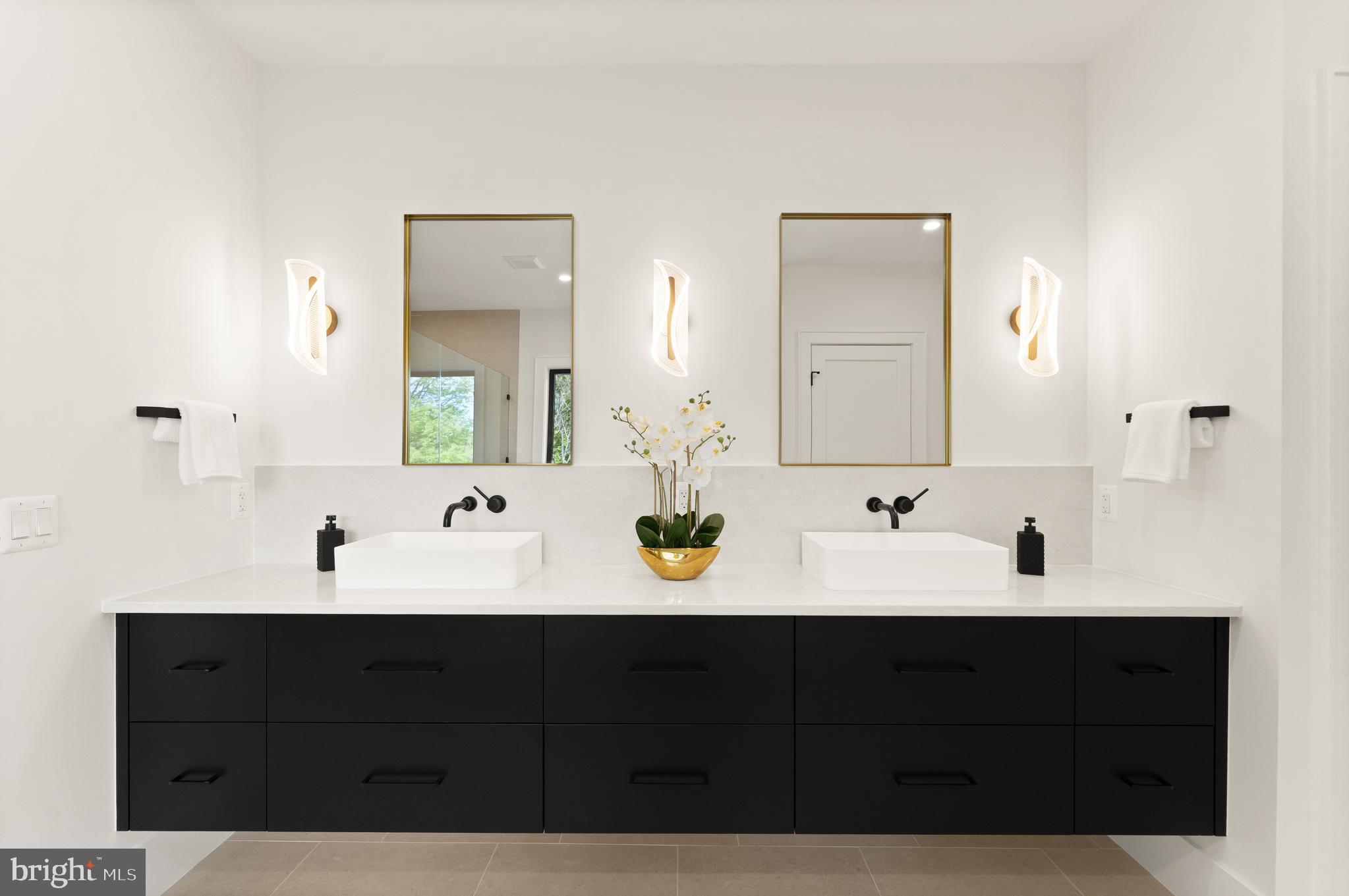 MC LEAN HAMLET - Residential