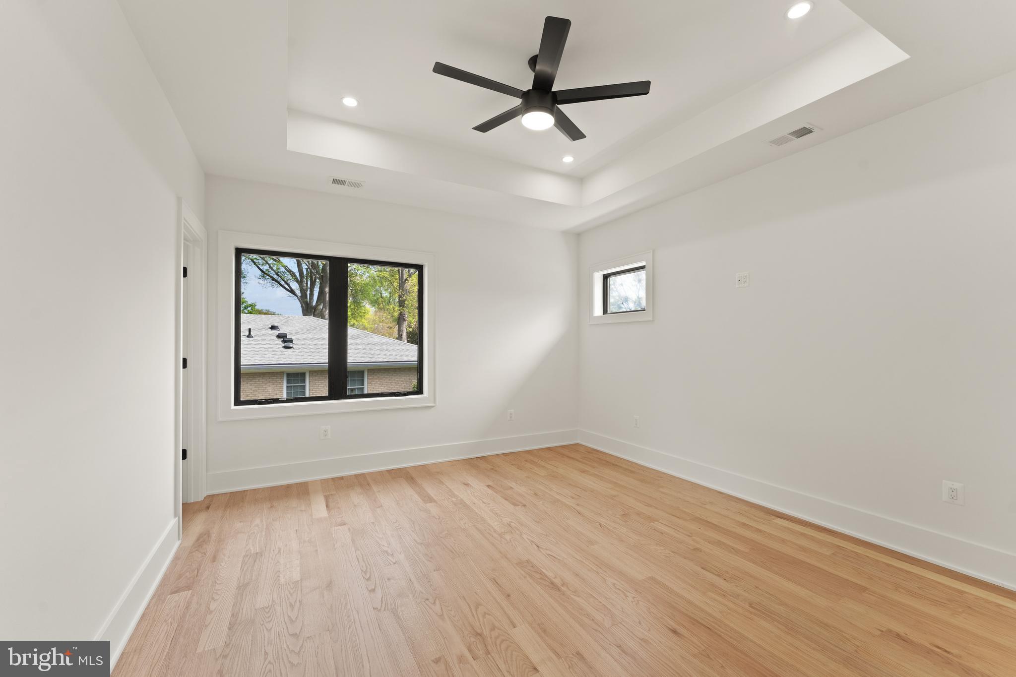 MC LEAN HAMLET - Residential