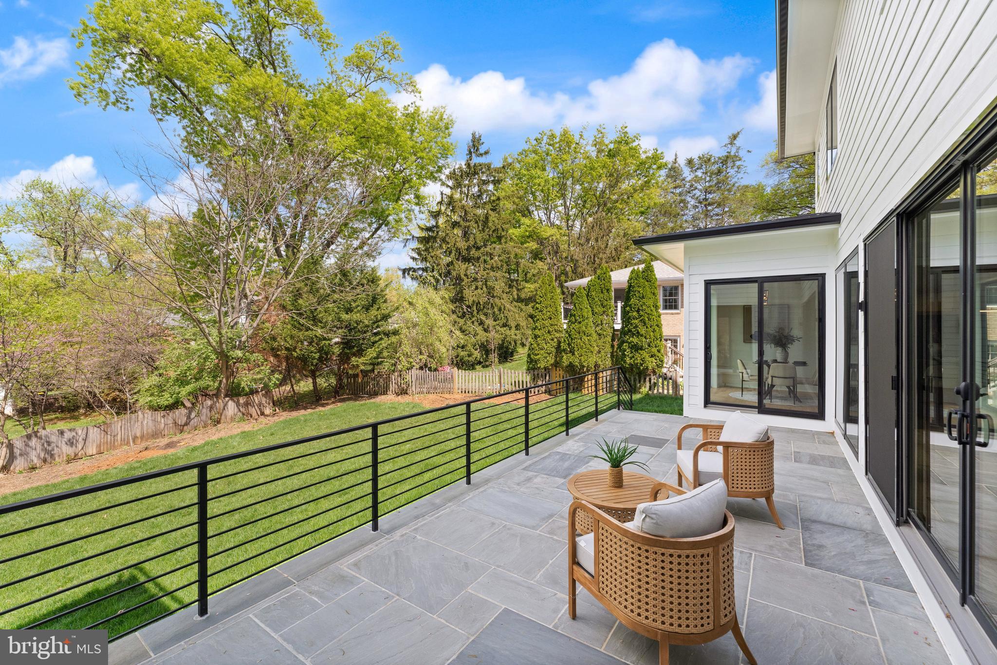 MC LEAN HAMLET - Residential