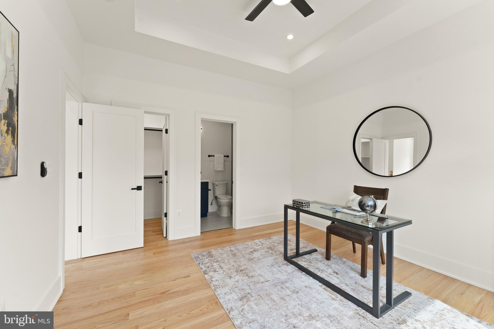 MC LEAN HAMLET - Residential