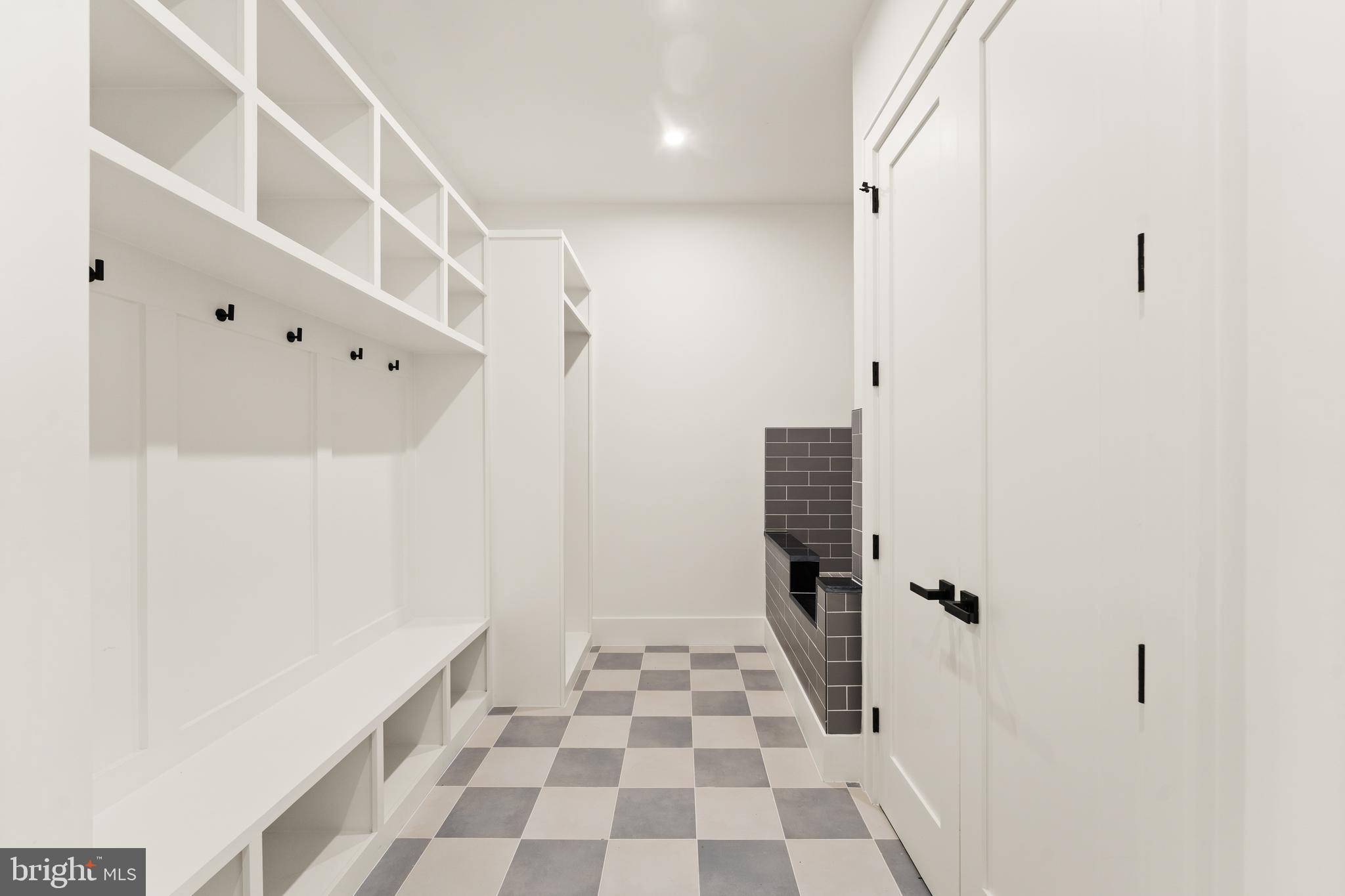 MC LEAN HAMLET - Residential