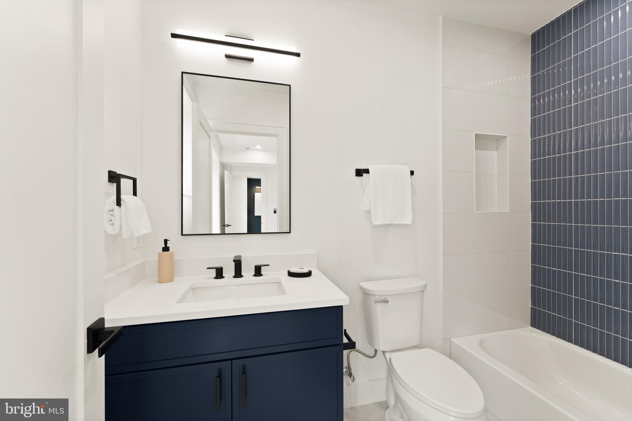 MC LEAN HAMLET - Residential