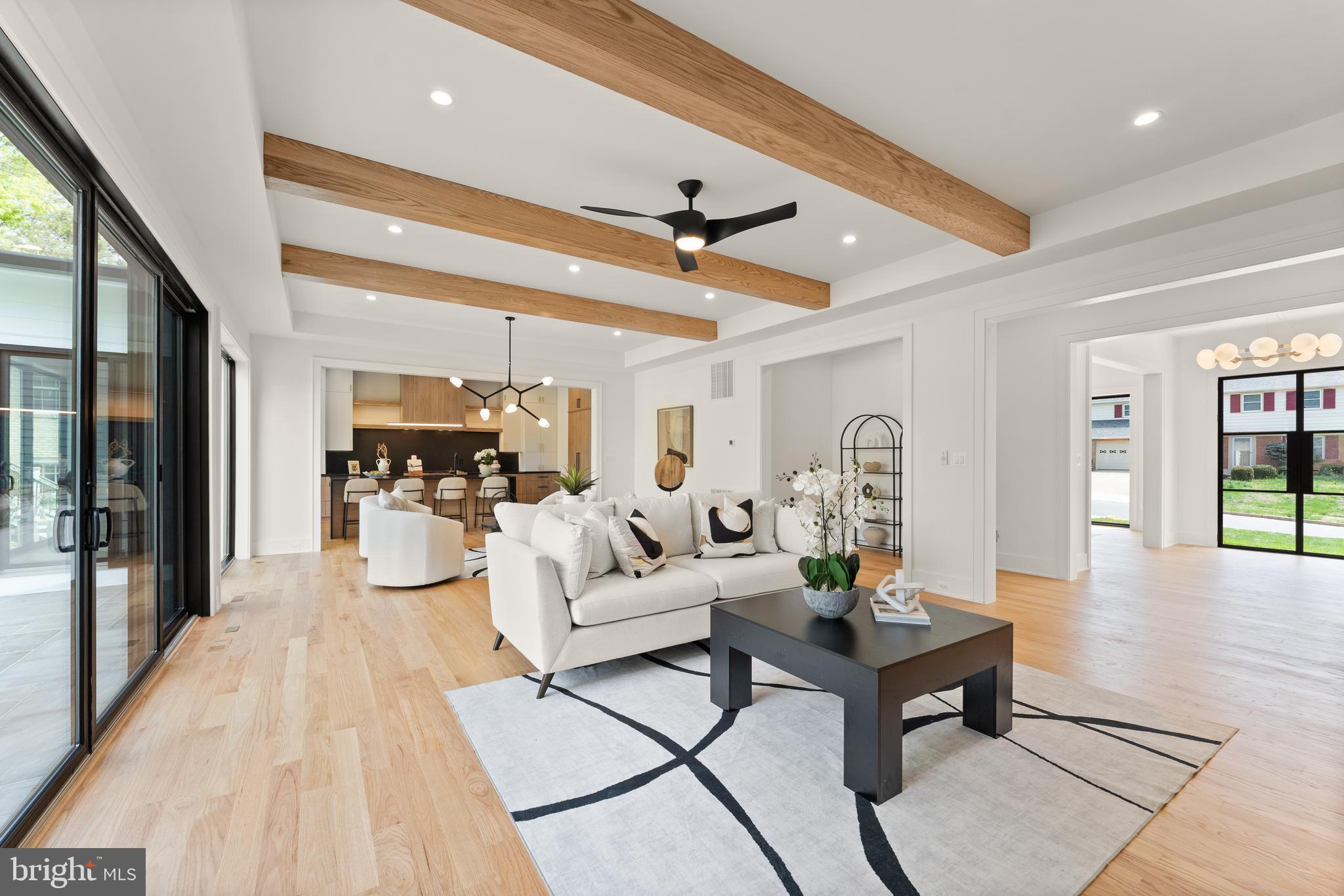 MC LEAN HAMLET - Residential