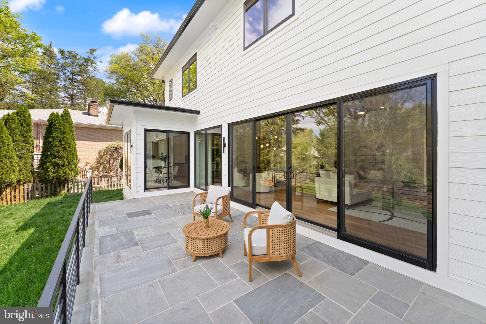 MC LEAN HAMLET - Residential