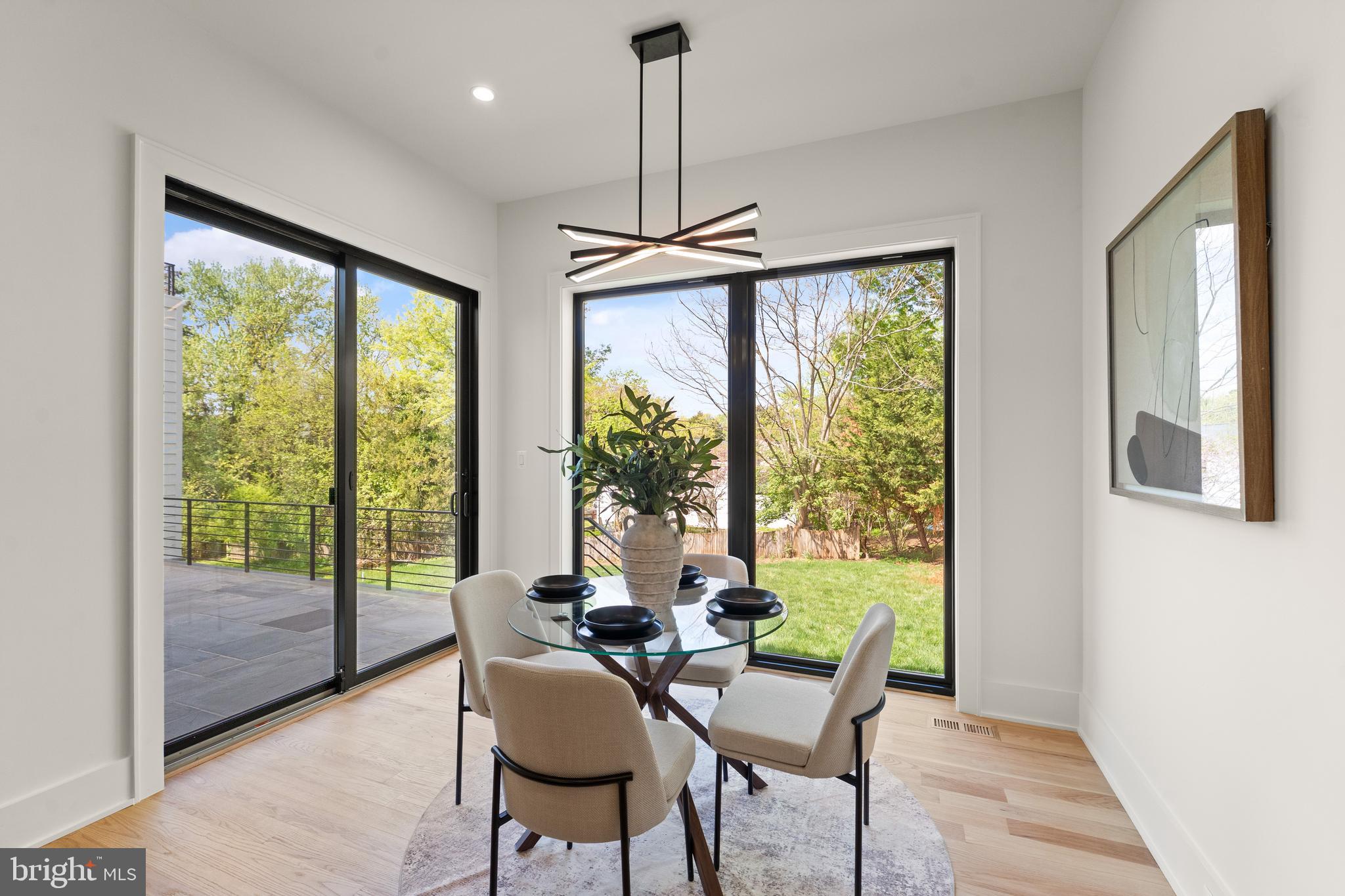 MC LEAN HAMLET - Residential