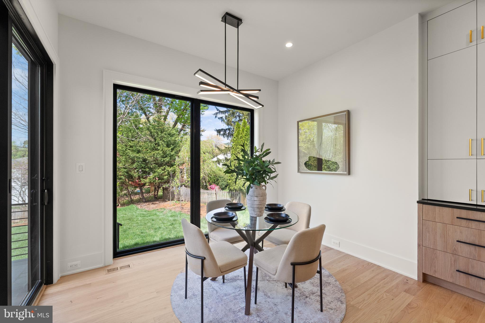 MC LEAN HAMLET - Residential