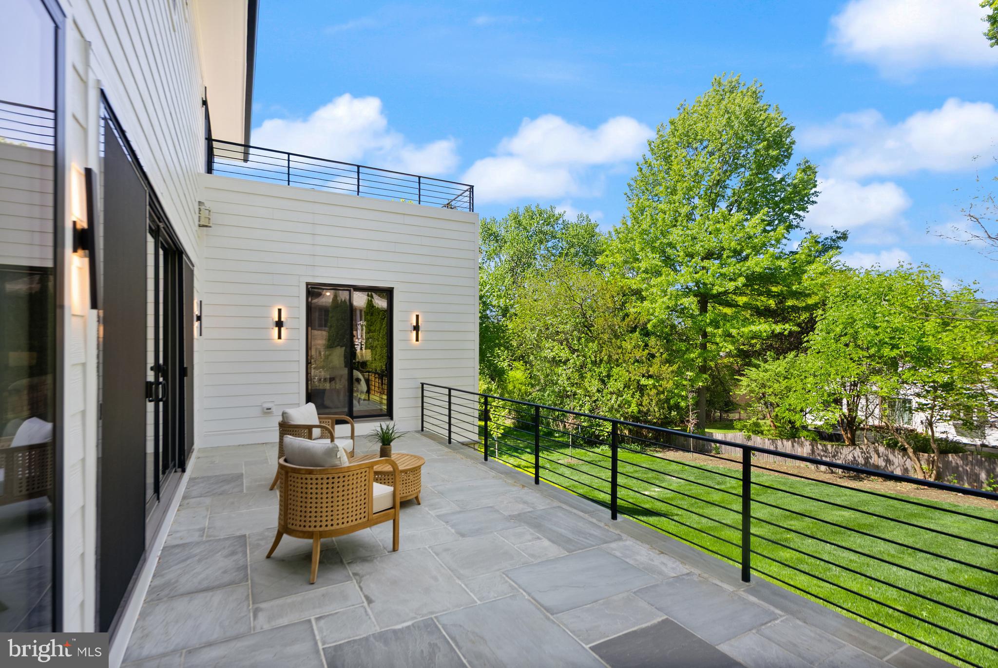 MC LEAN HAMLET - Residential