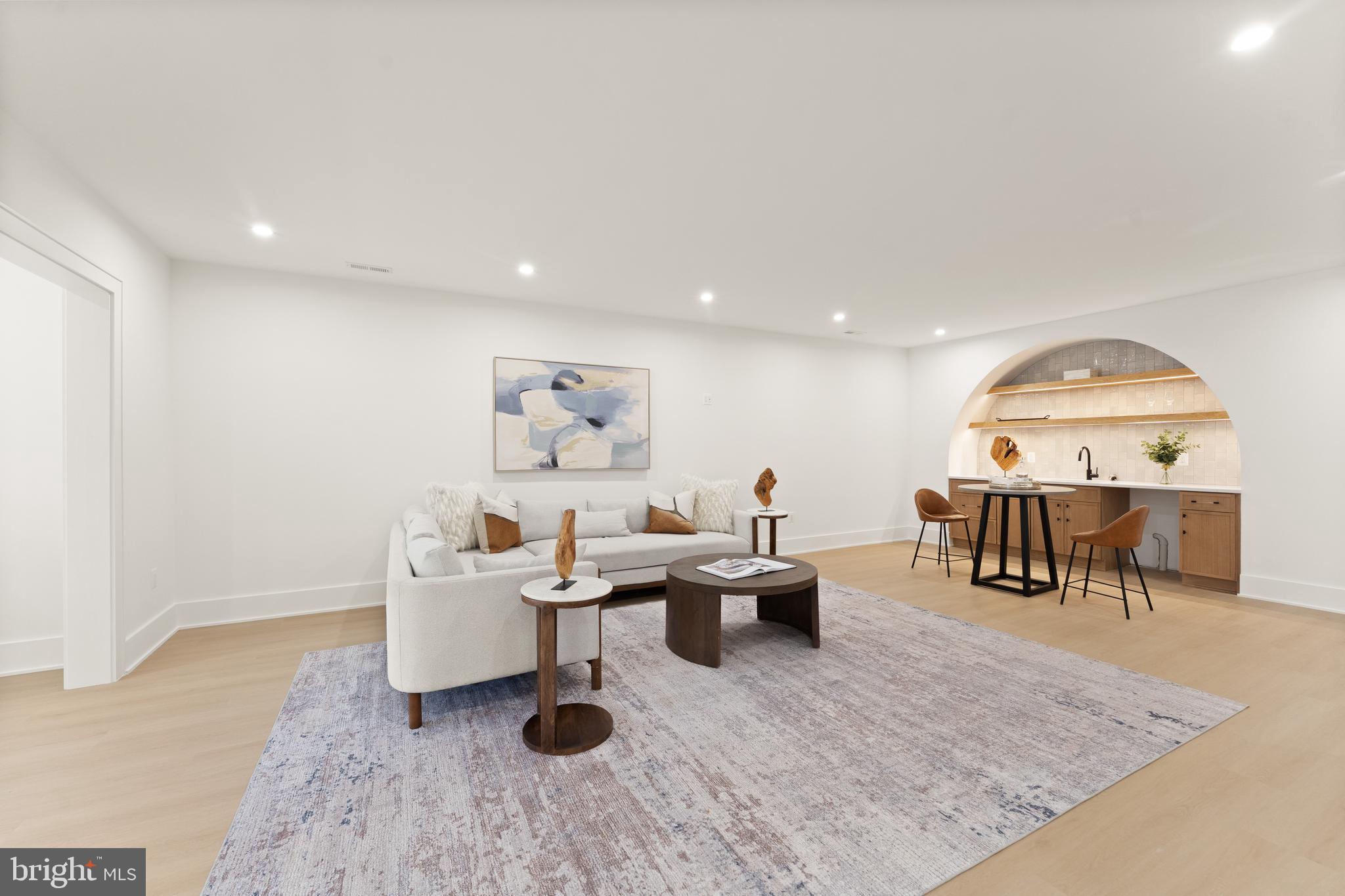 MC LEAN HAMLET - Residential