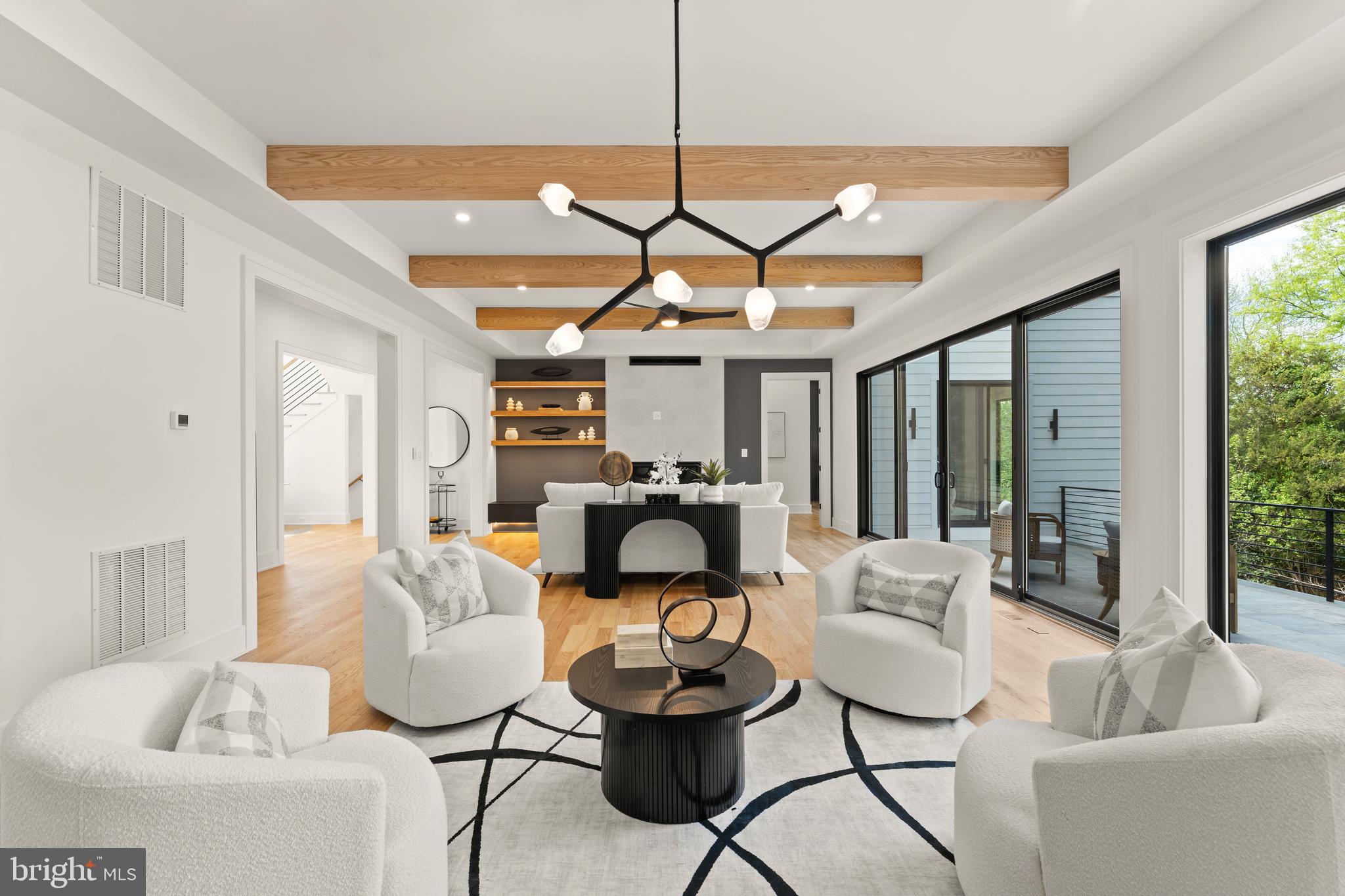 MC LEAN HAMLET - Residential