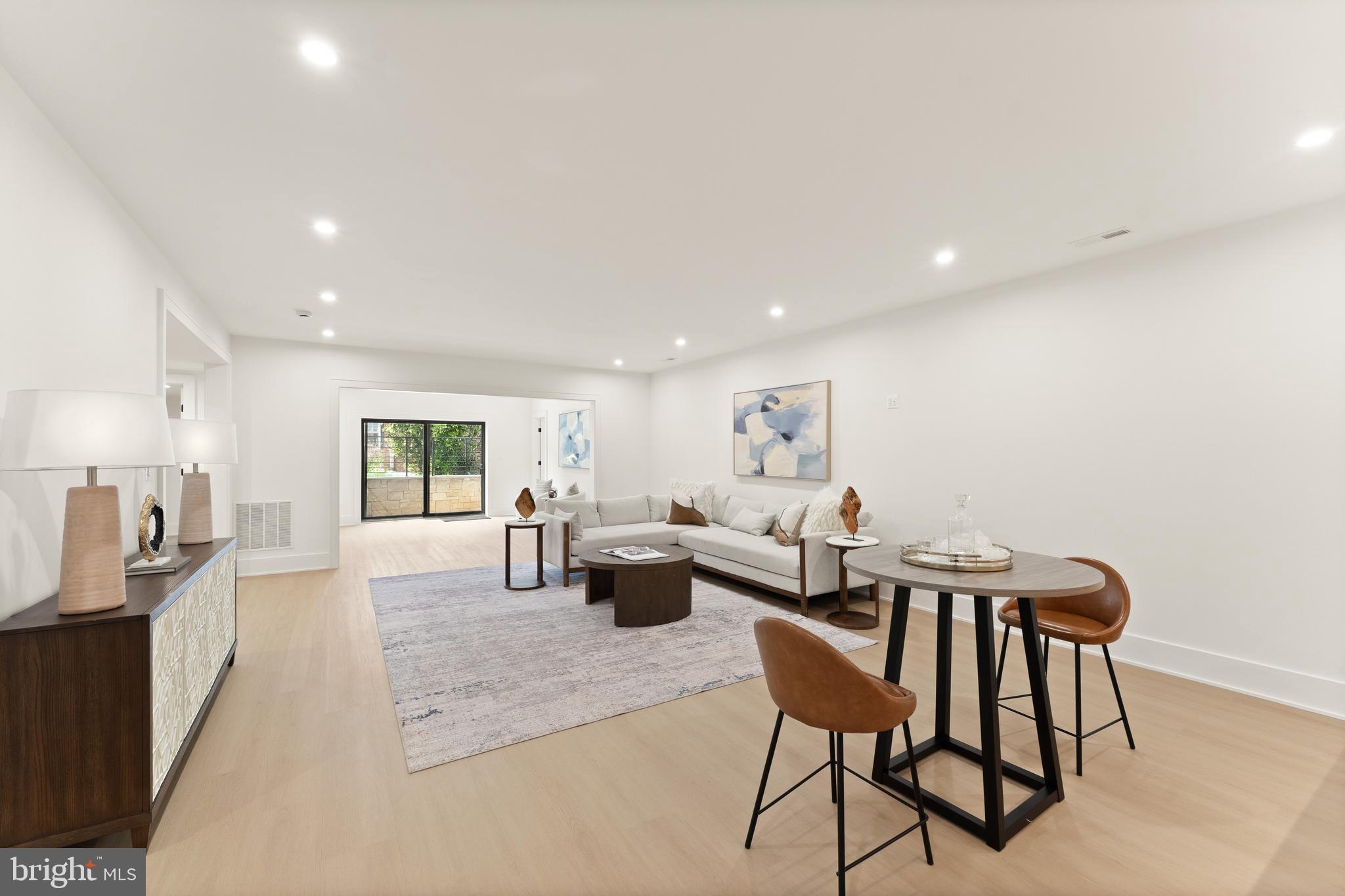 MC LEAN HAMLET - Residential