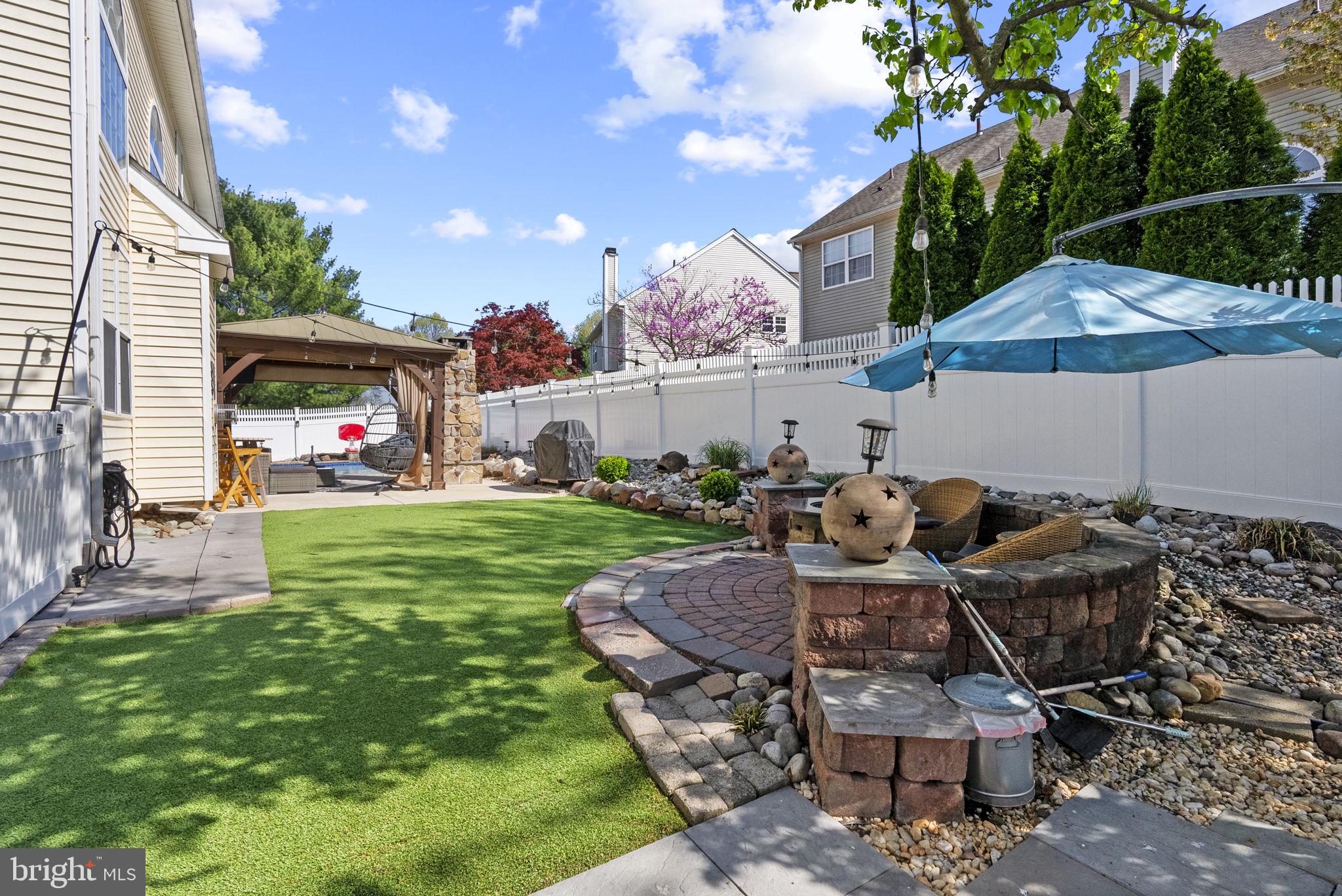 THE HAMLET - Residential