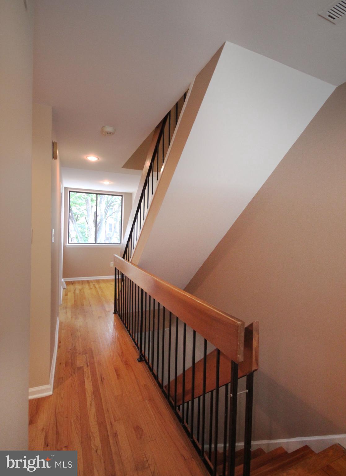 LOGAN SQUARE - Residential