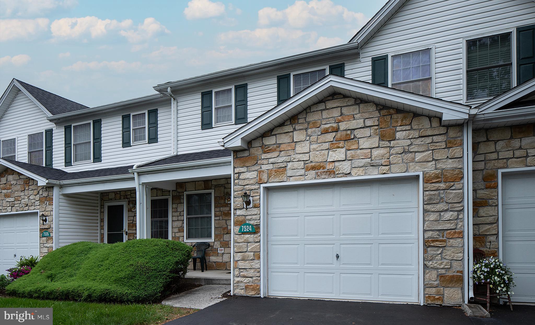 CLOVER LEE - Residential